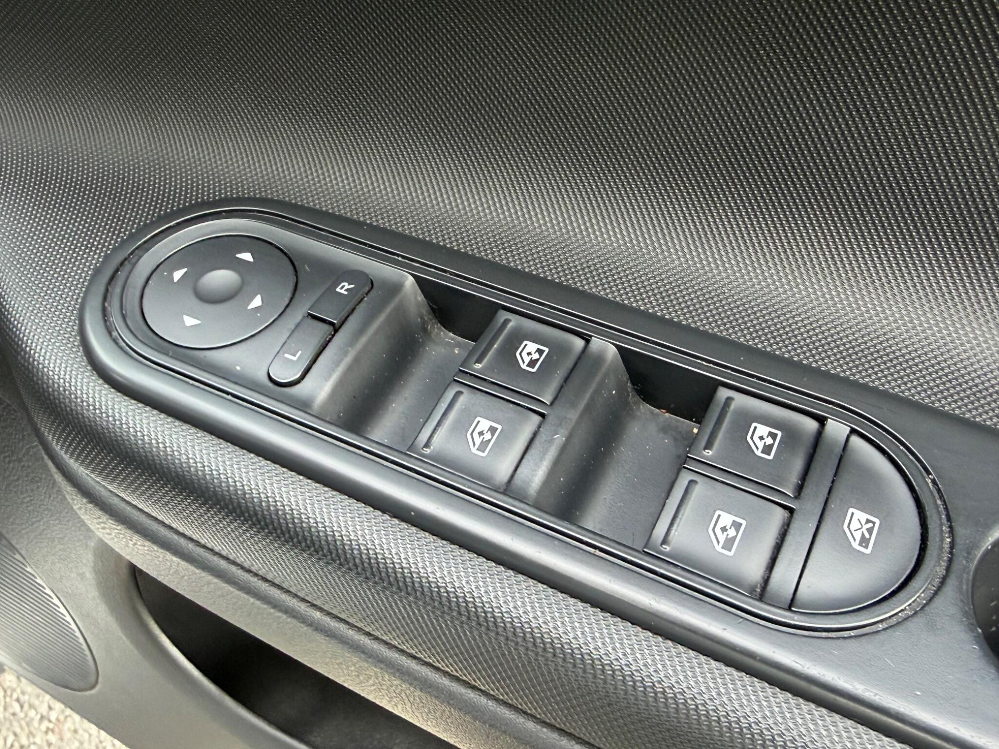 MG MG3 - Image 27