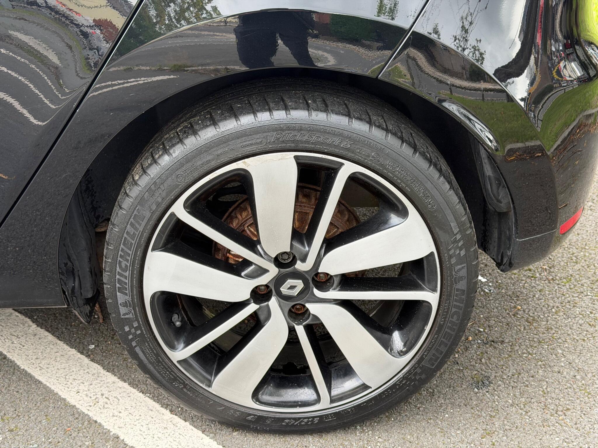 Renault Clio - Image 11