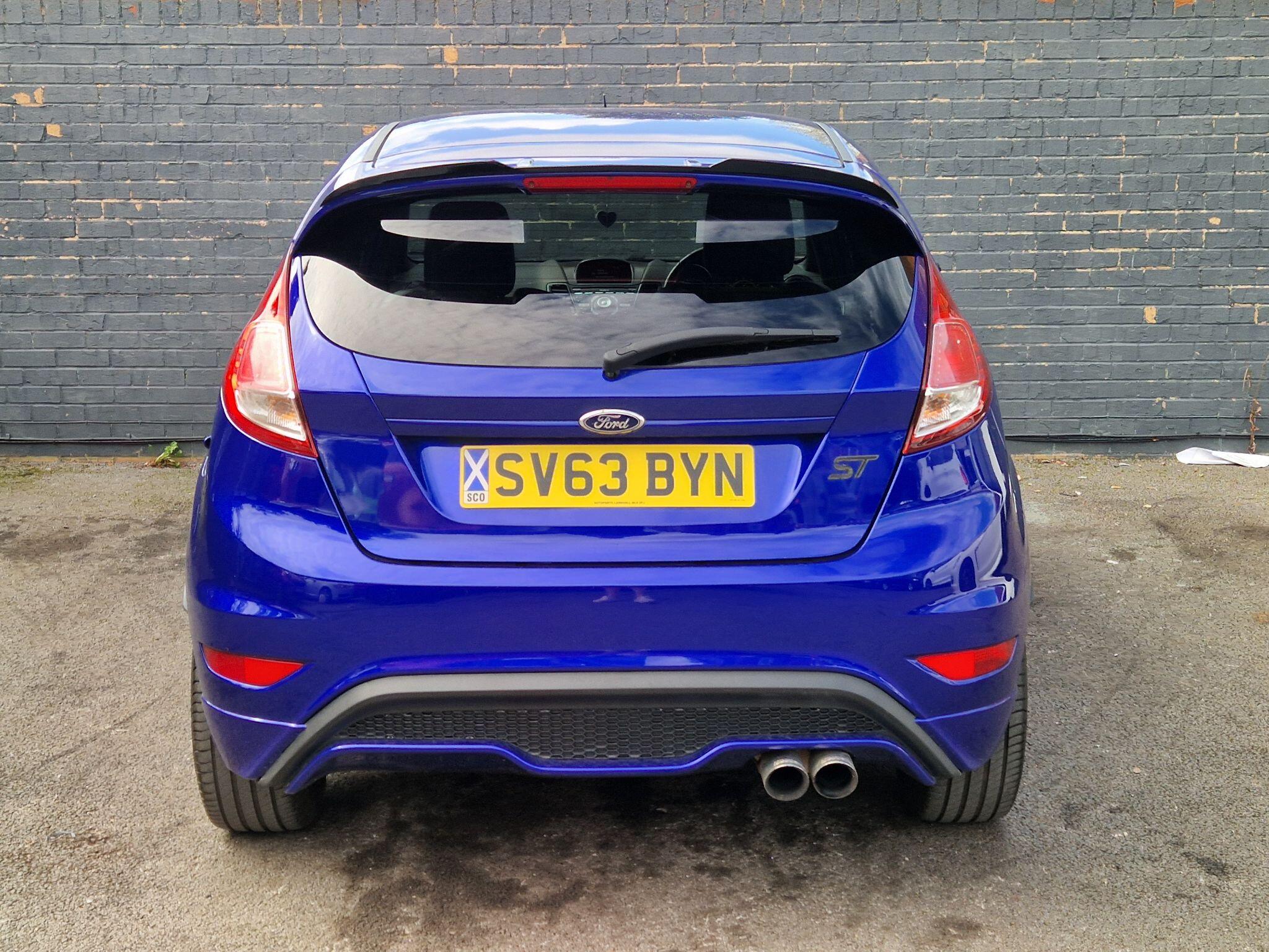 Ford Fiesta - Image 9