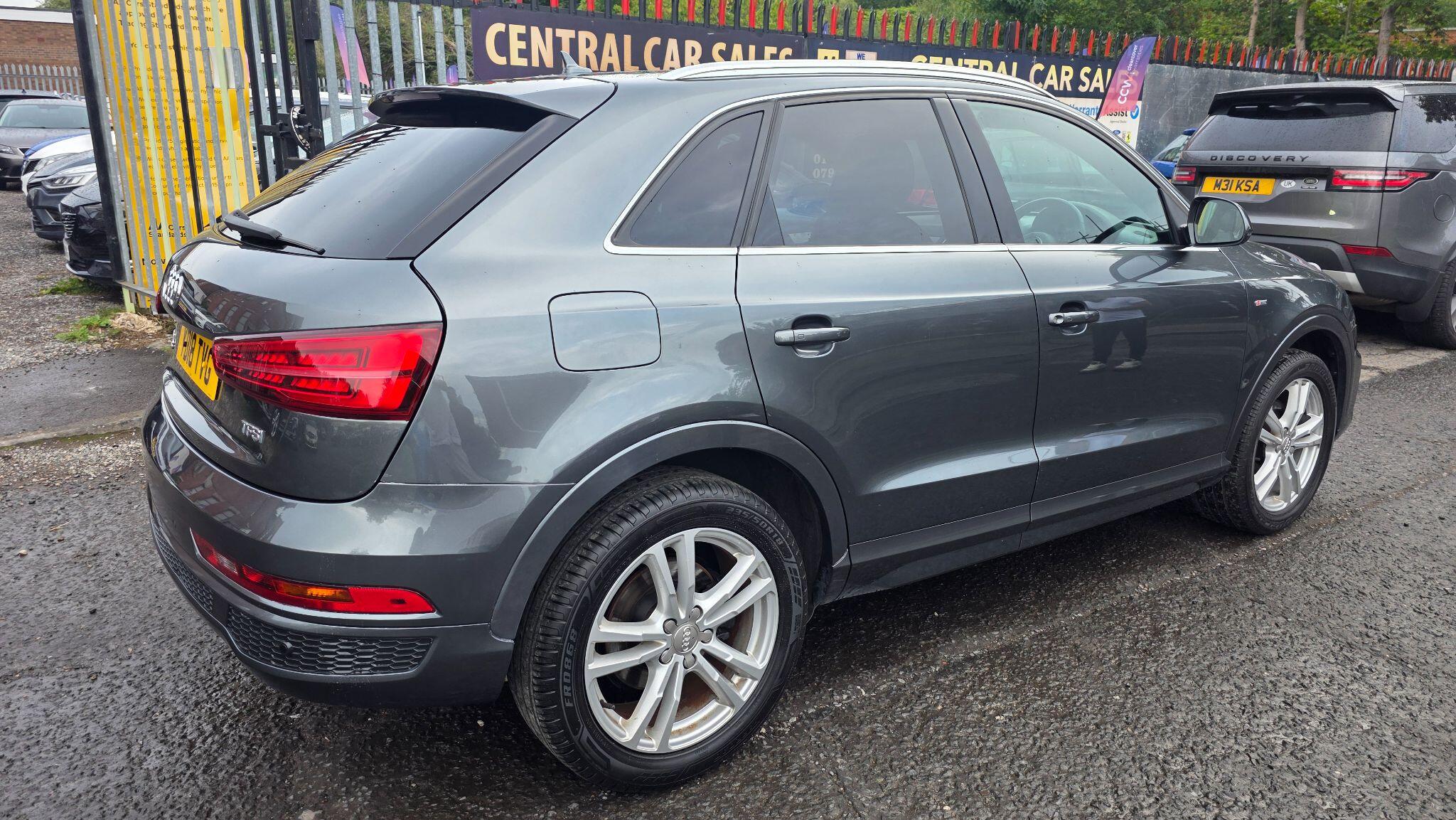 Audi Q3 - Image 12