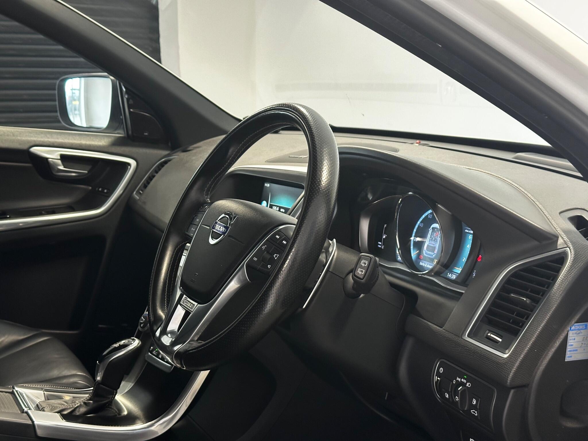 Volvo XC60 - Image 2
