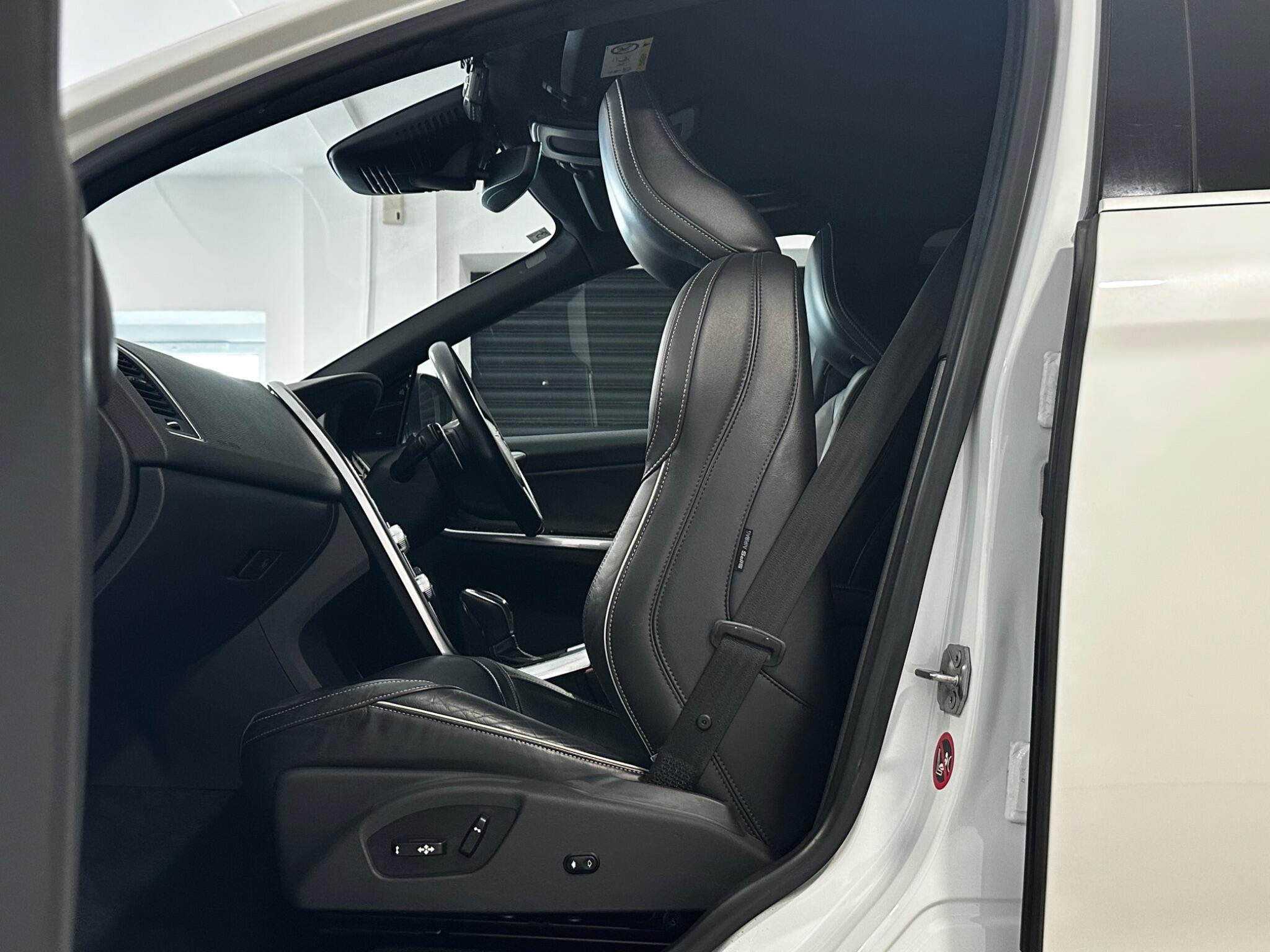 Volvo XC60 - Image 19