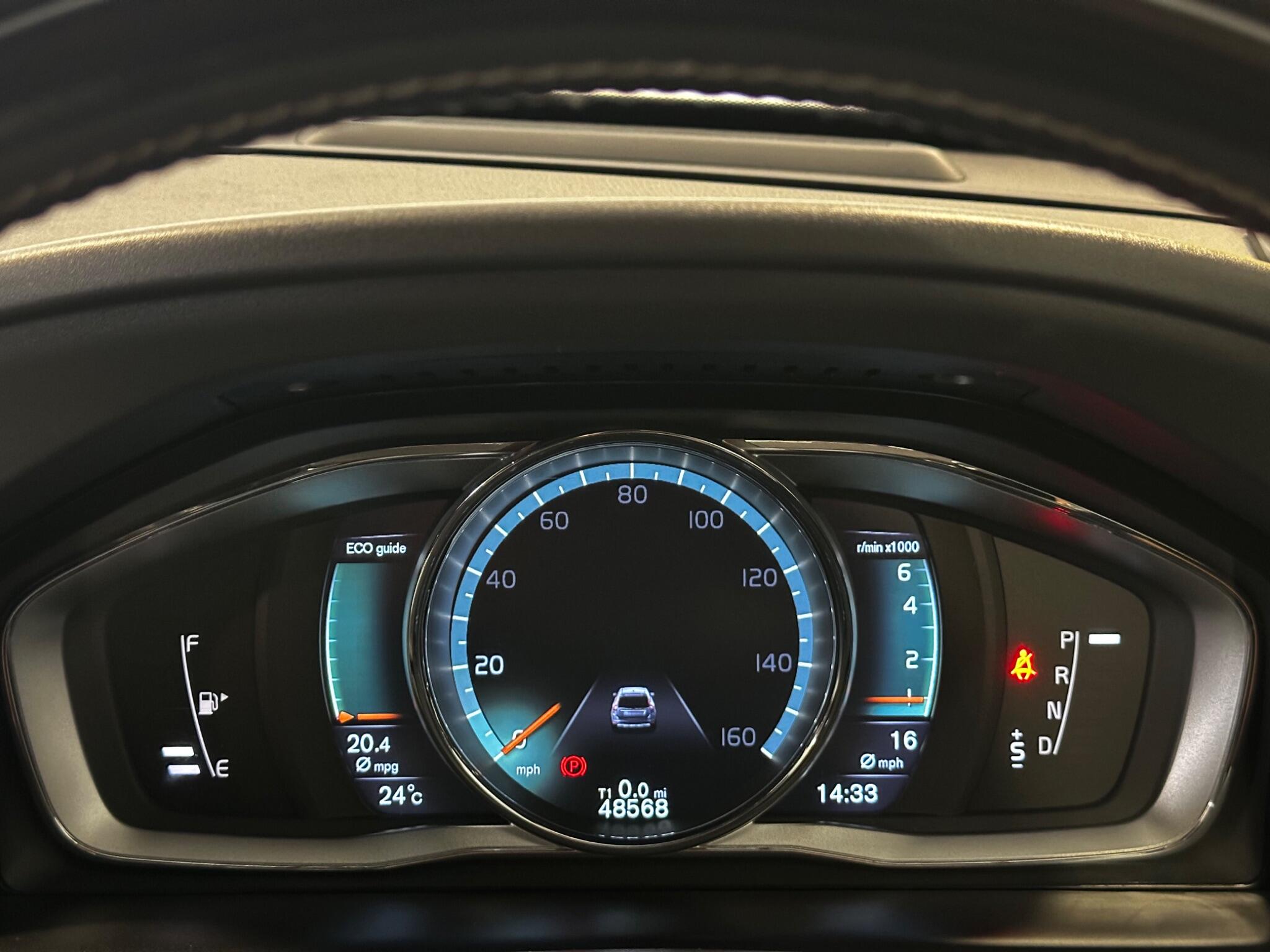 Volvo XC60 - Image 13