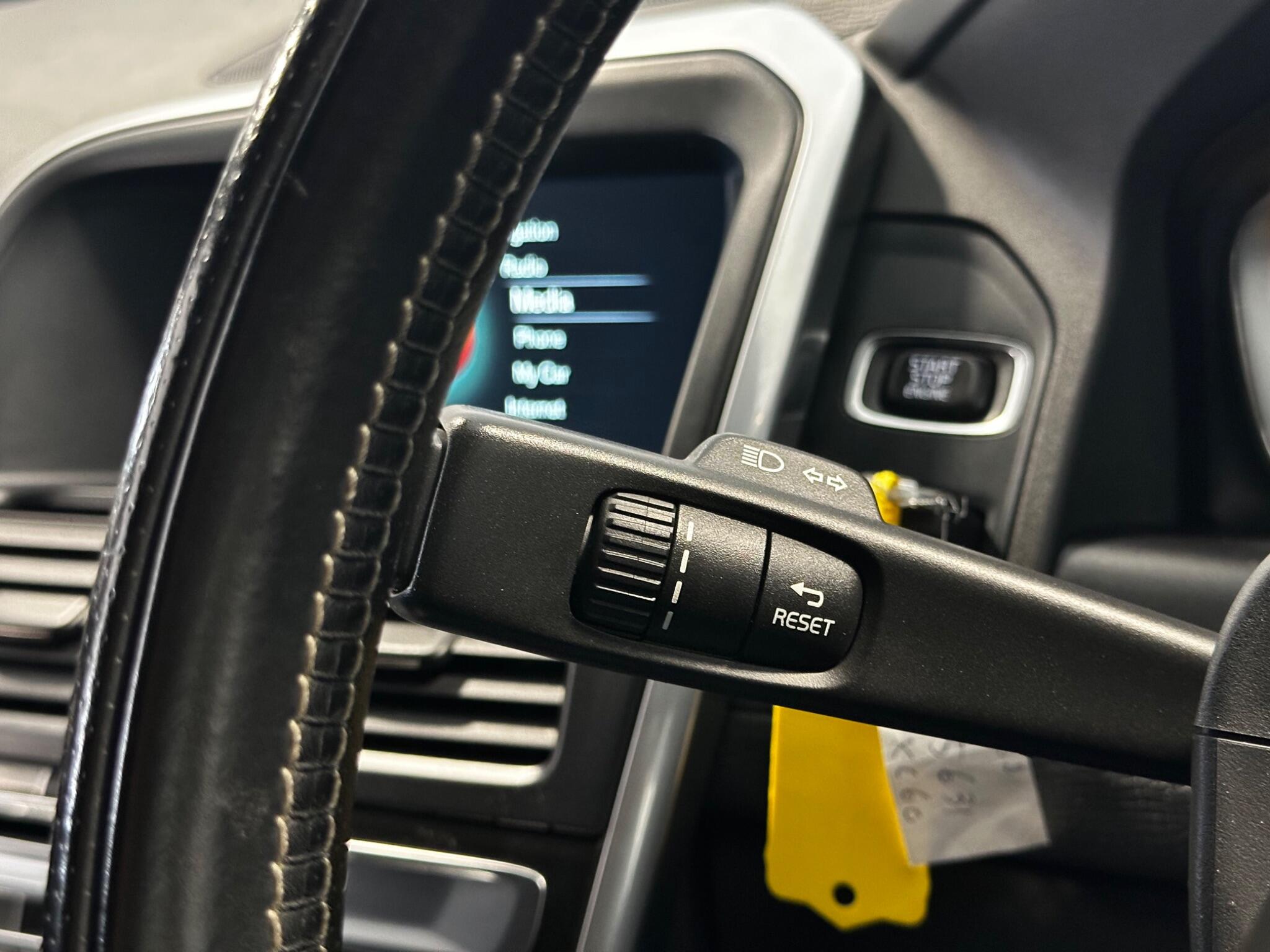 Volvo XC60 - Image 11