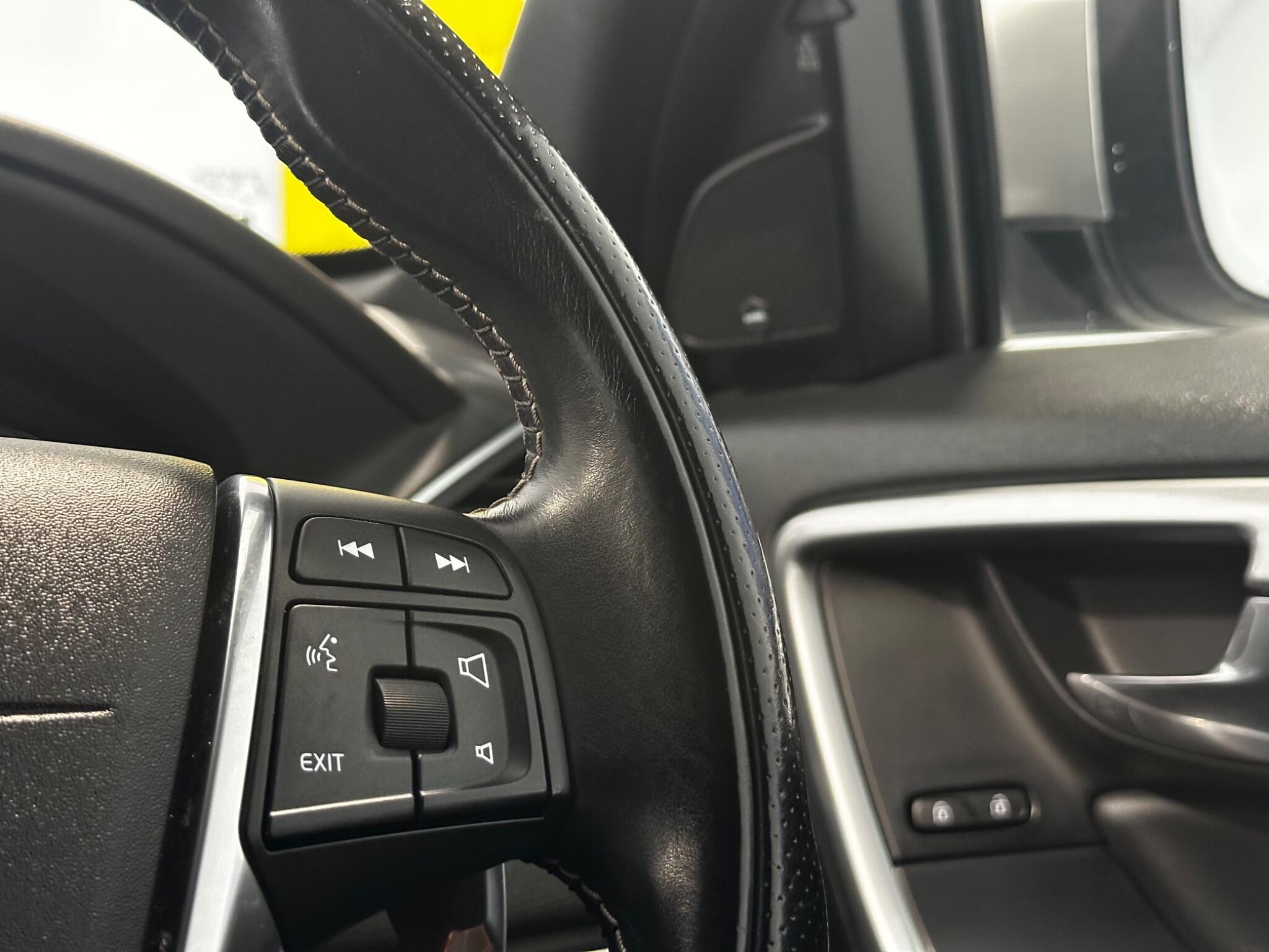 Volvo XC60 - Image 18