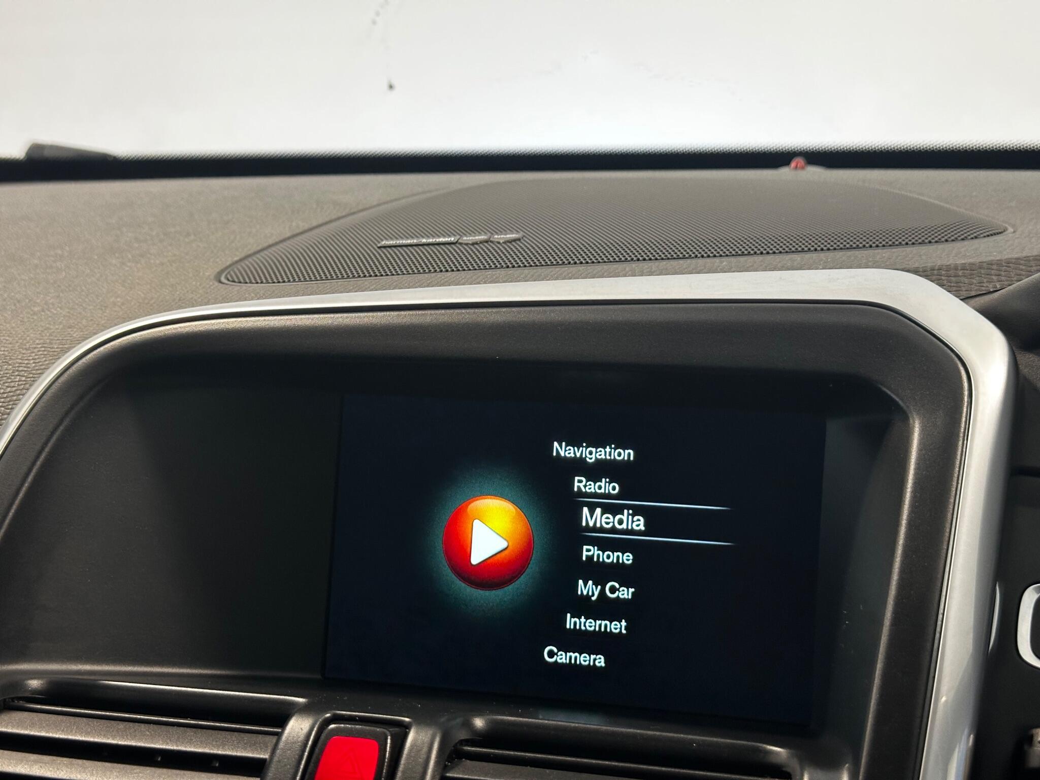 Volvo XC60 - Image 17