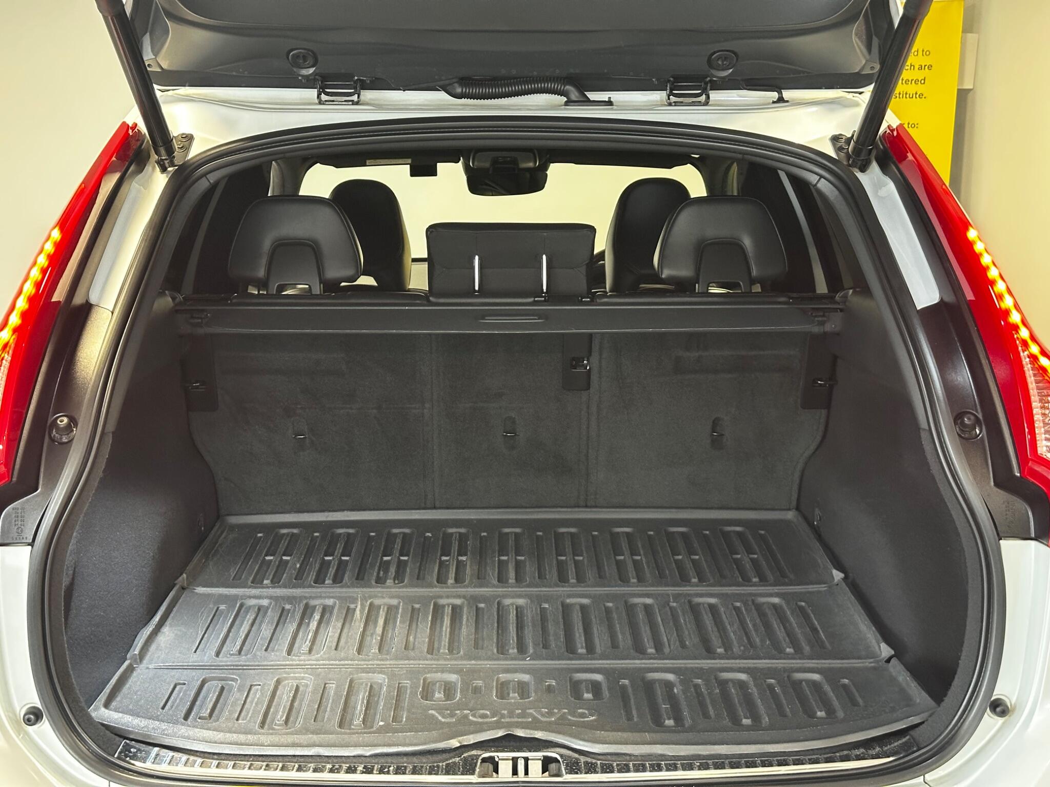 Volvo XC60 - Image 9