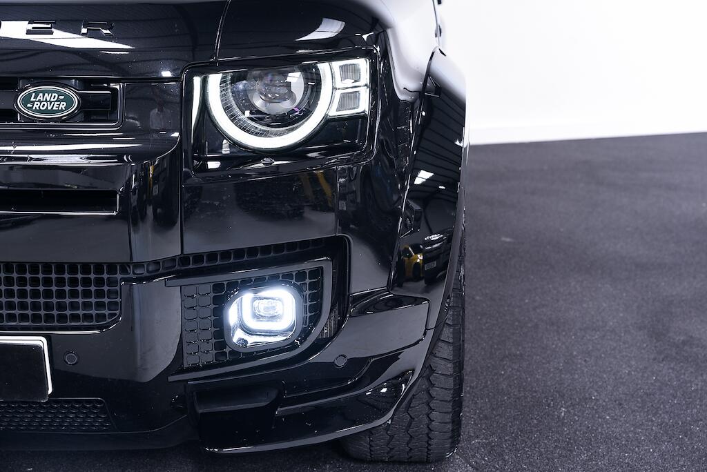 Land Rover Defender 90 - Image 8