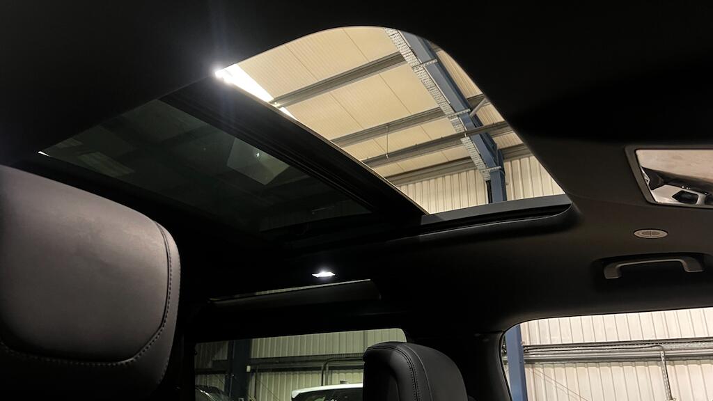 Land Rover Defender 90 - Image 5
