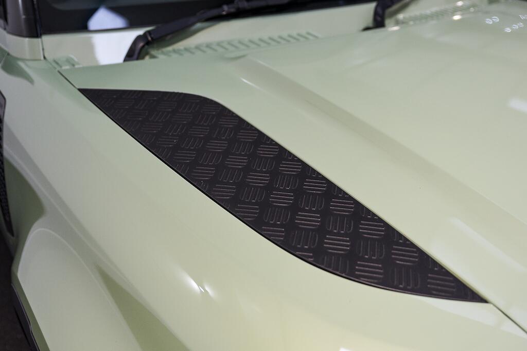 Land Rover Defender 90 - Image 11