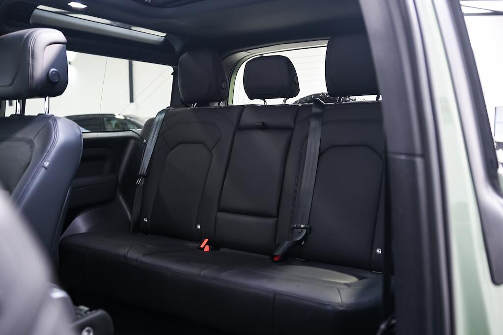 Land Rover Defender 90 - Image 17
