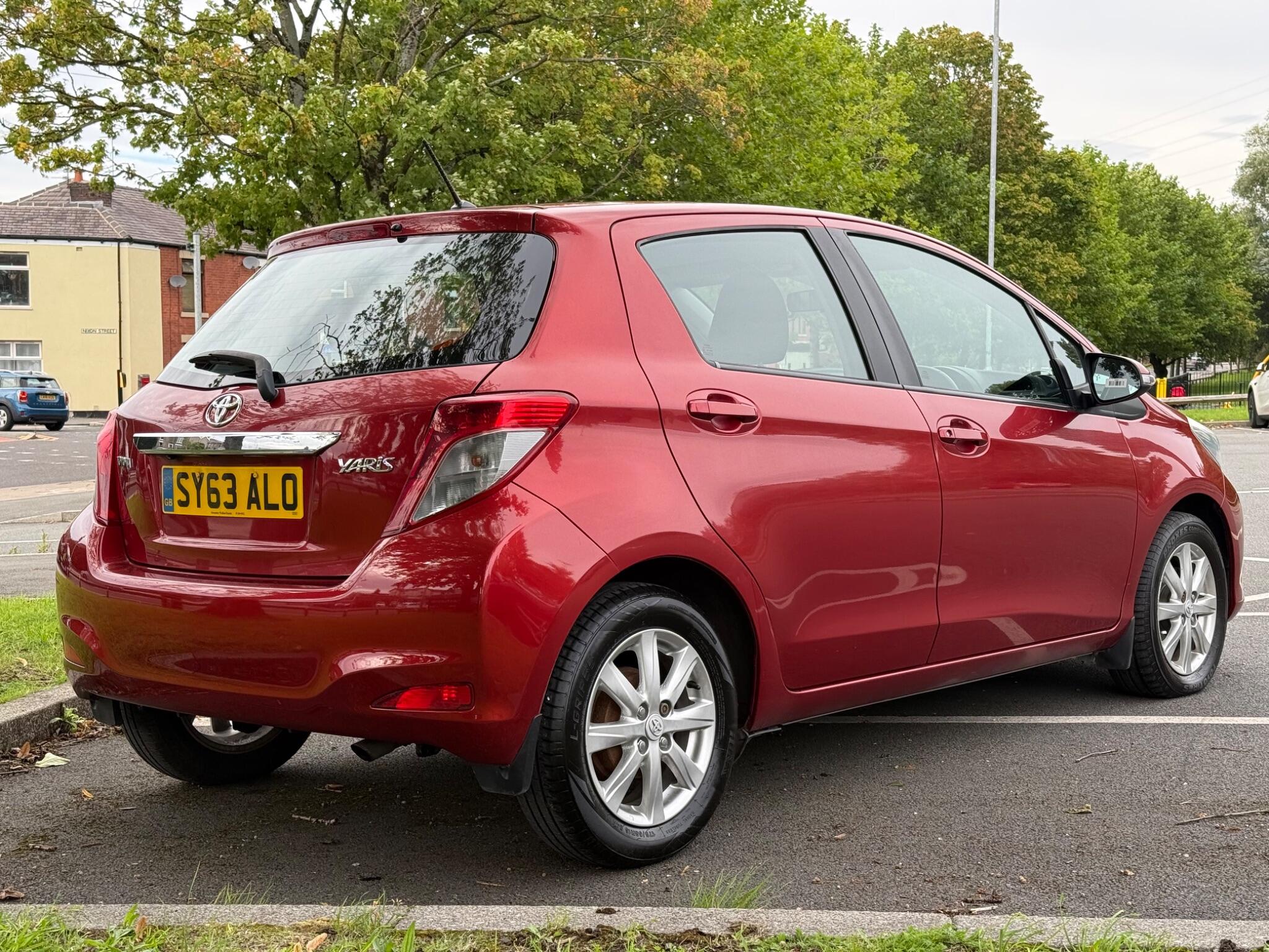Toyota Yaris - Image 6