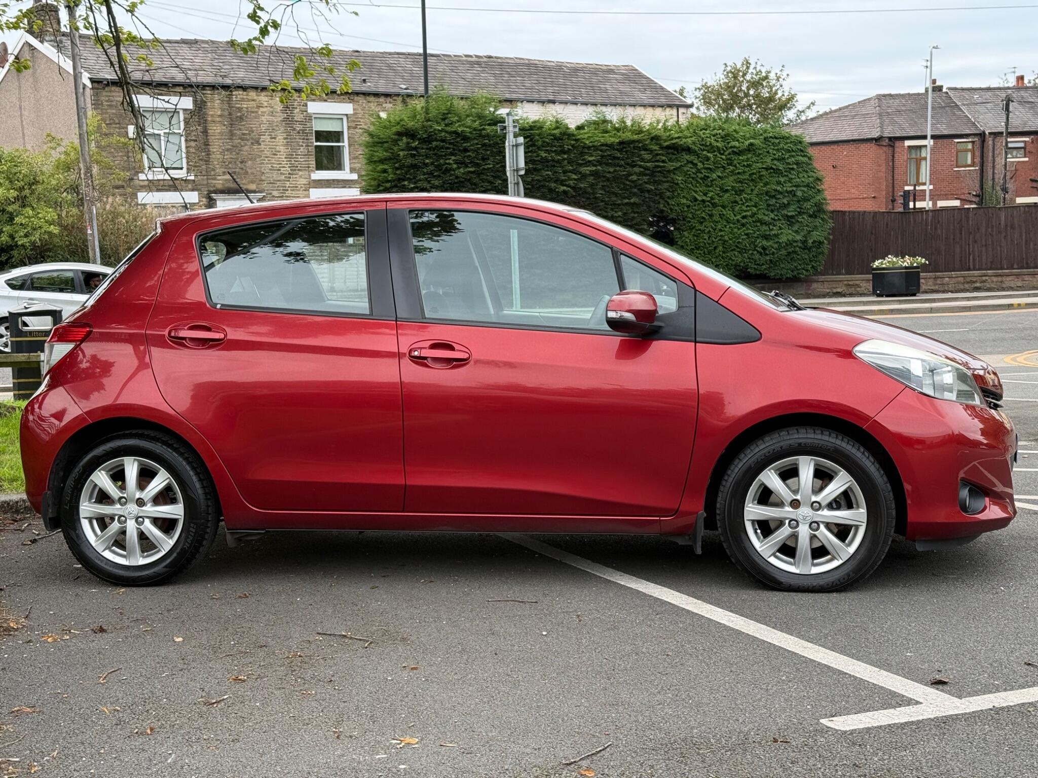 Toyota Yaris - Image 8