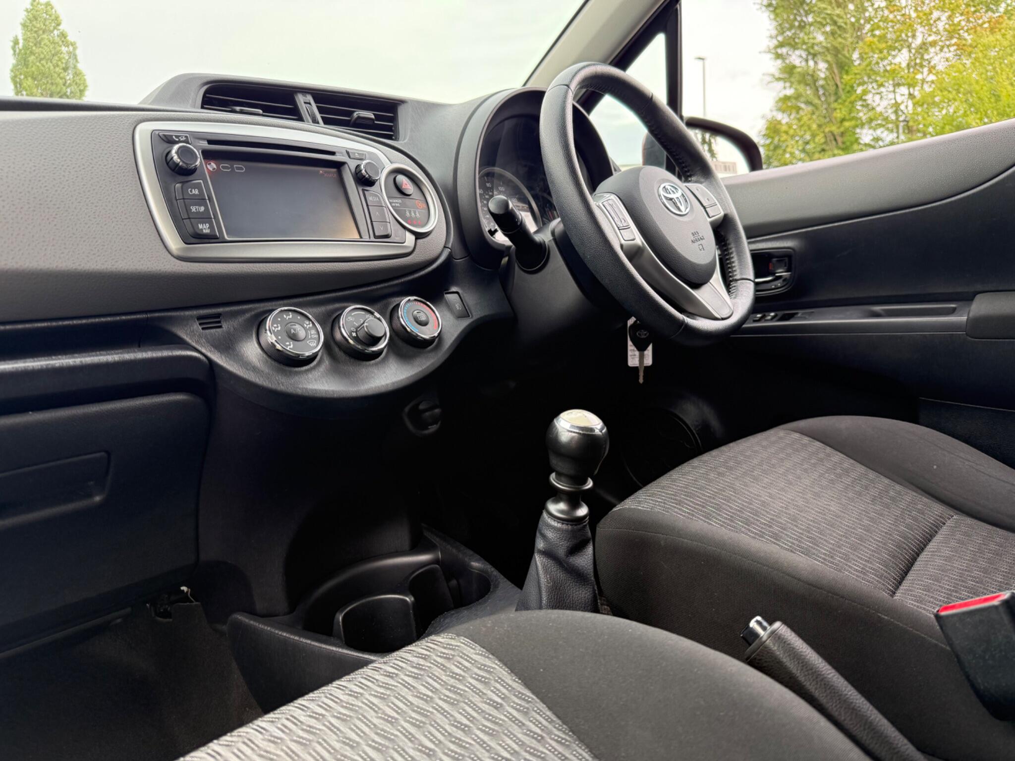 Toyota Yaris - Image 9