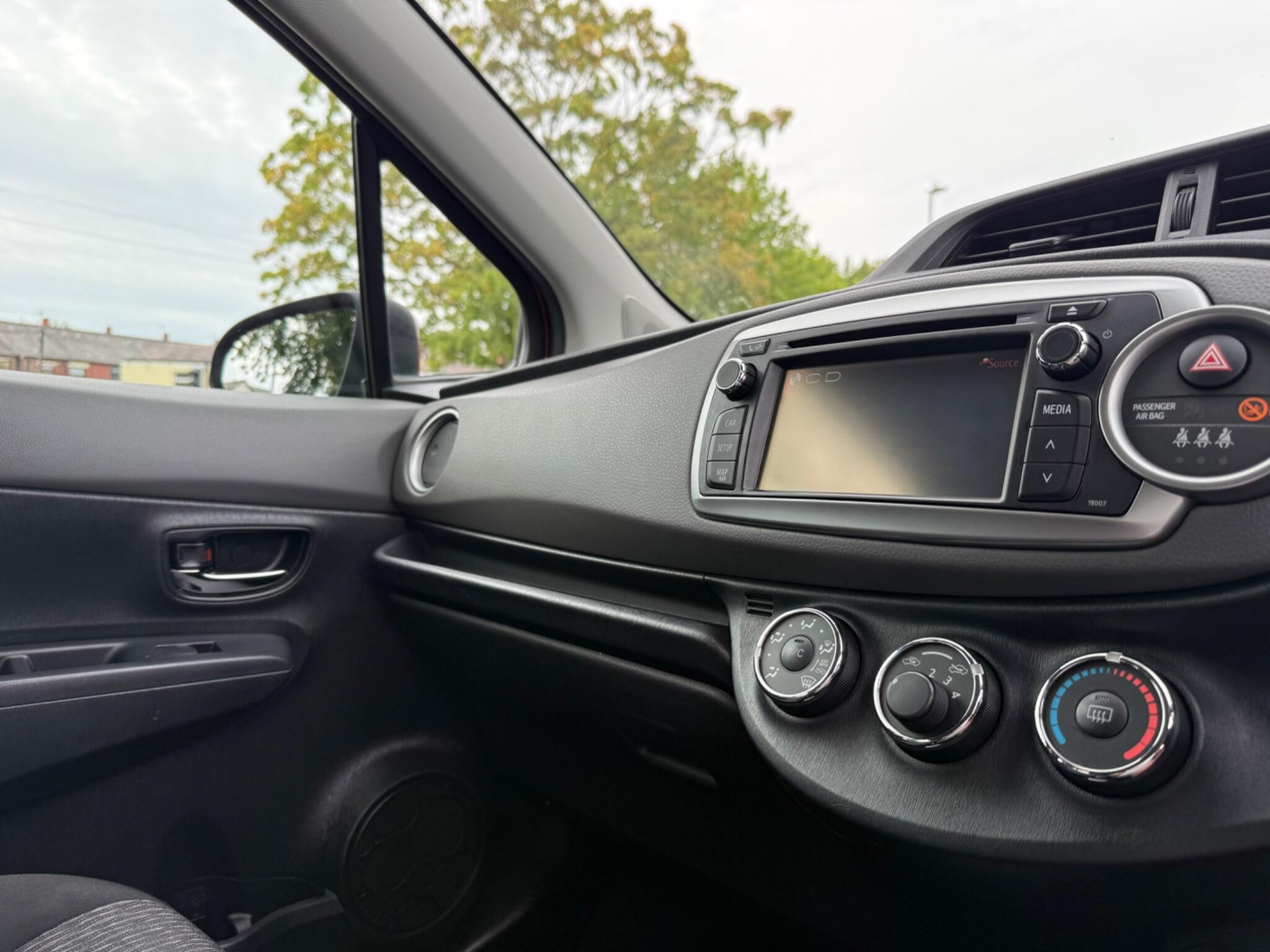 Toyota Yaris - Image 11