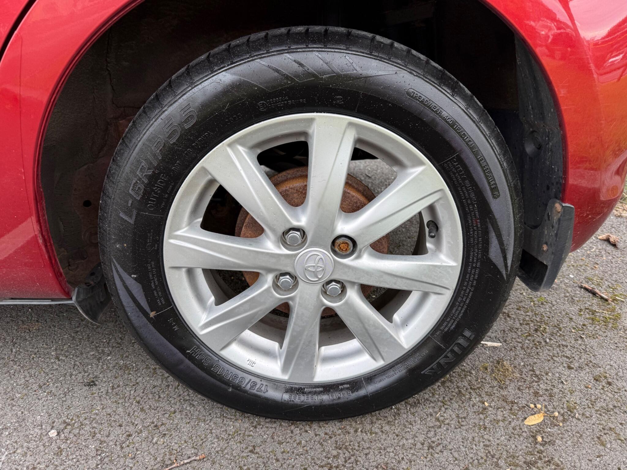 Toyota Yaris - Image 21
