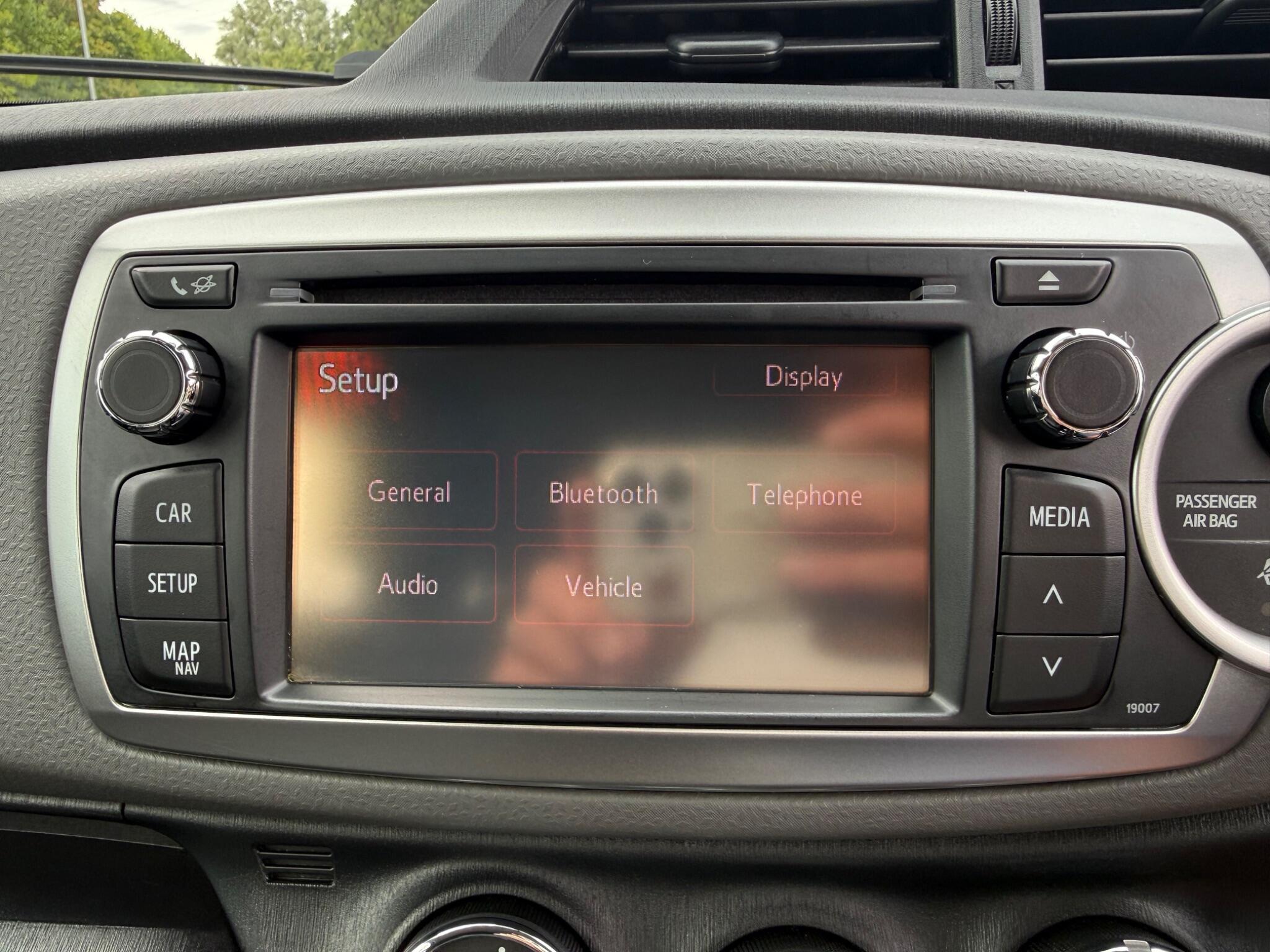 Toyota Yaris - Image 23