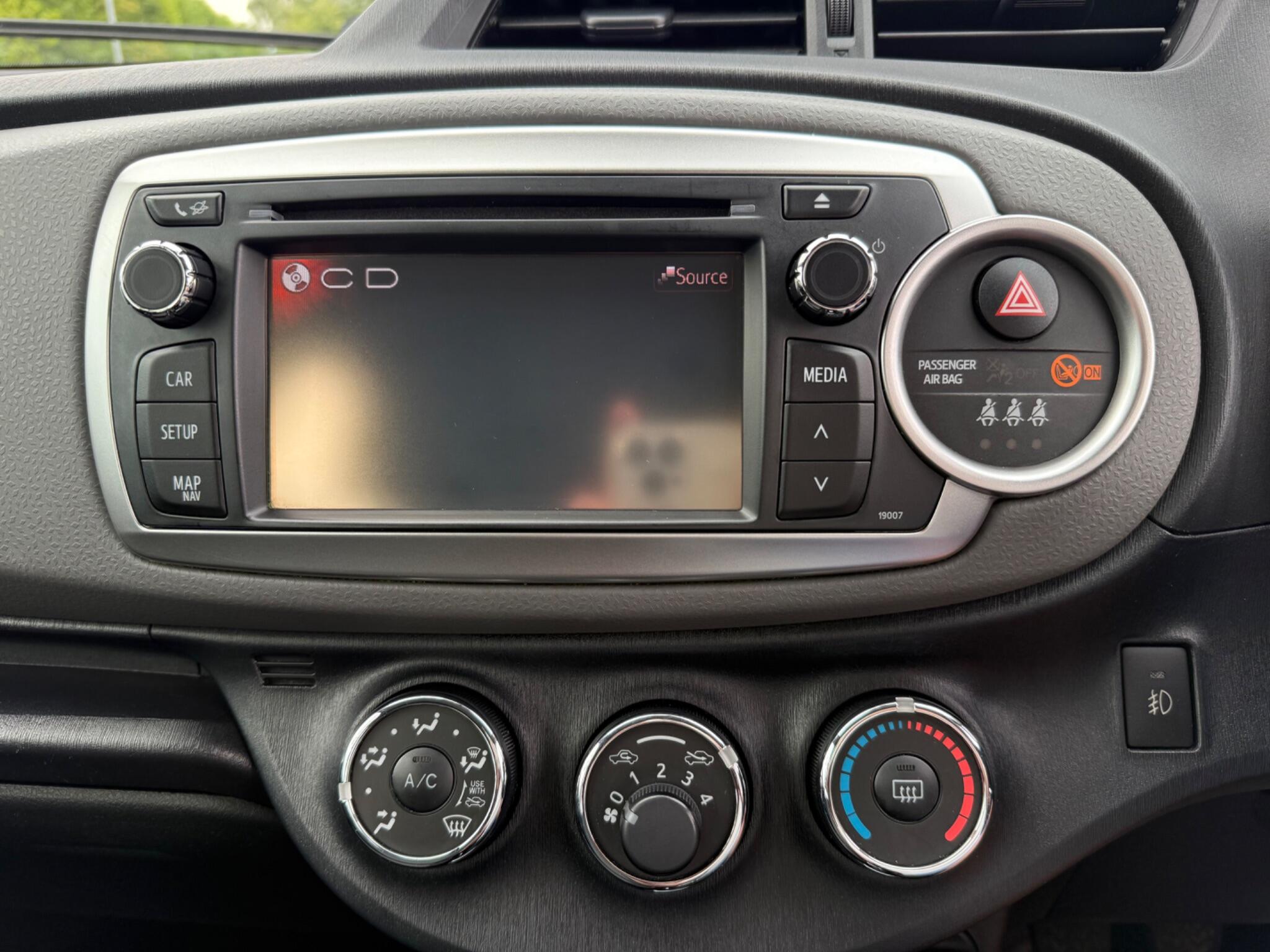 Toyota Yaris - Image 25
