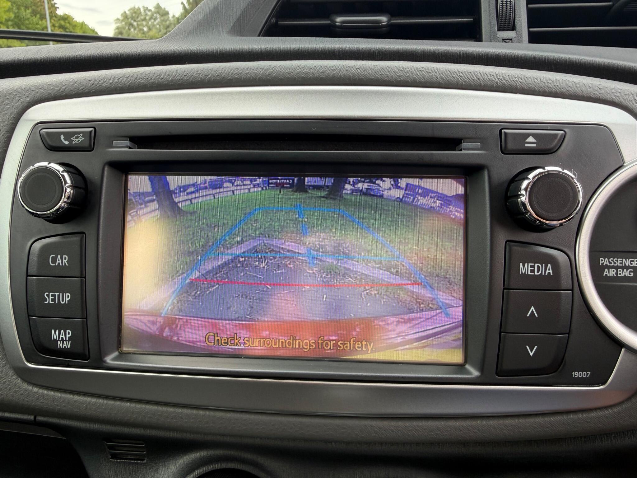 Toyota Yaris - Image 26