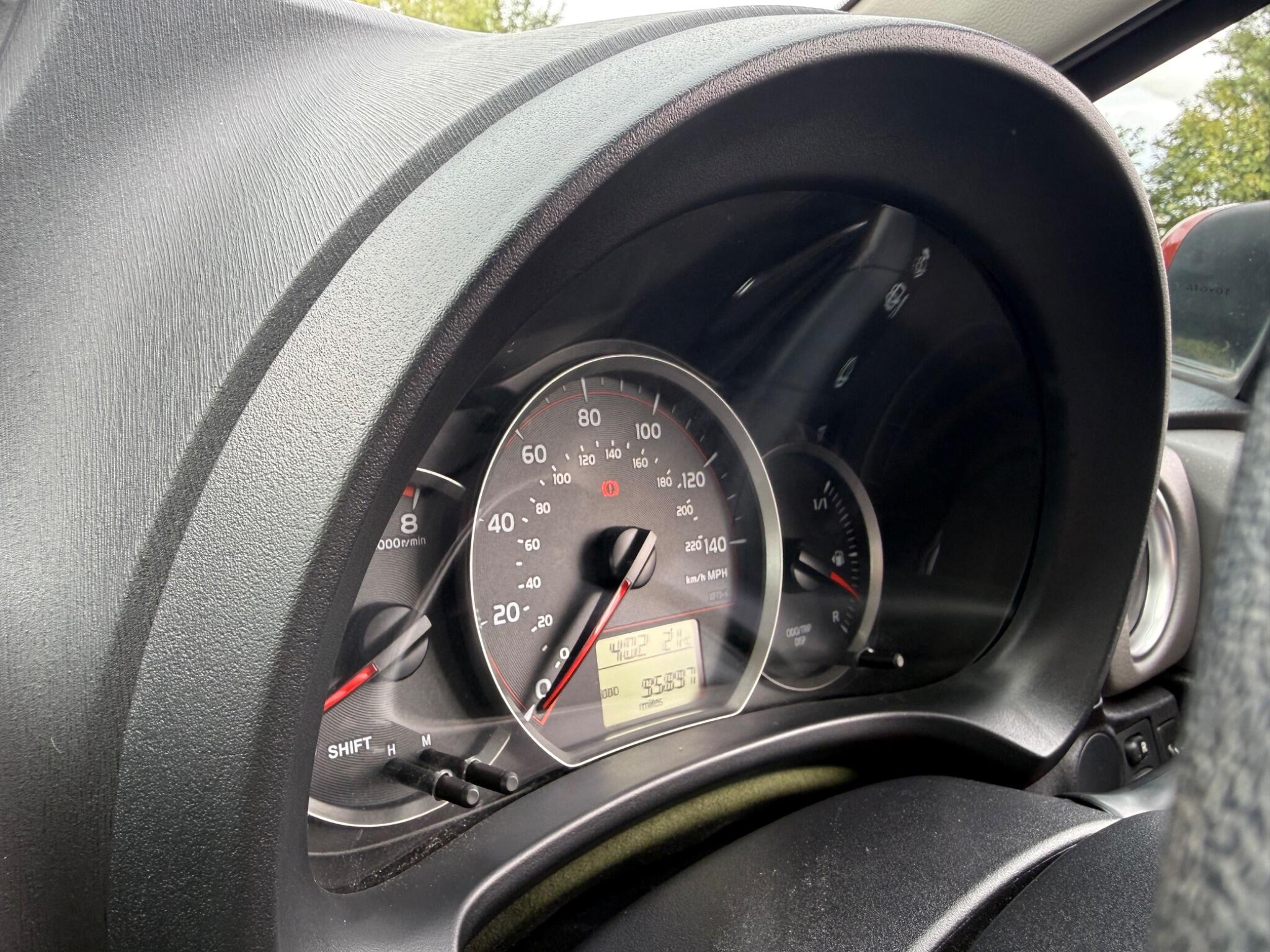 Toyota Yaris - Image 28