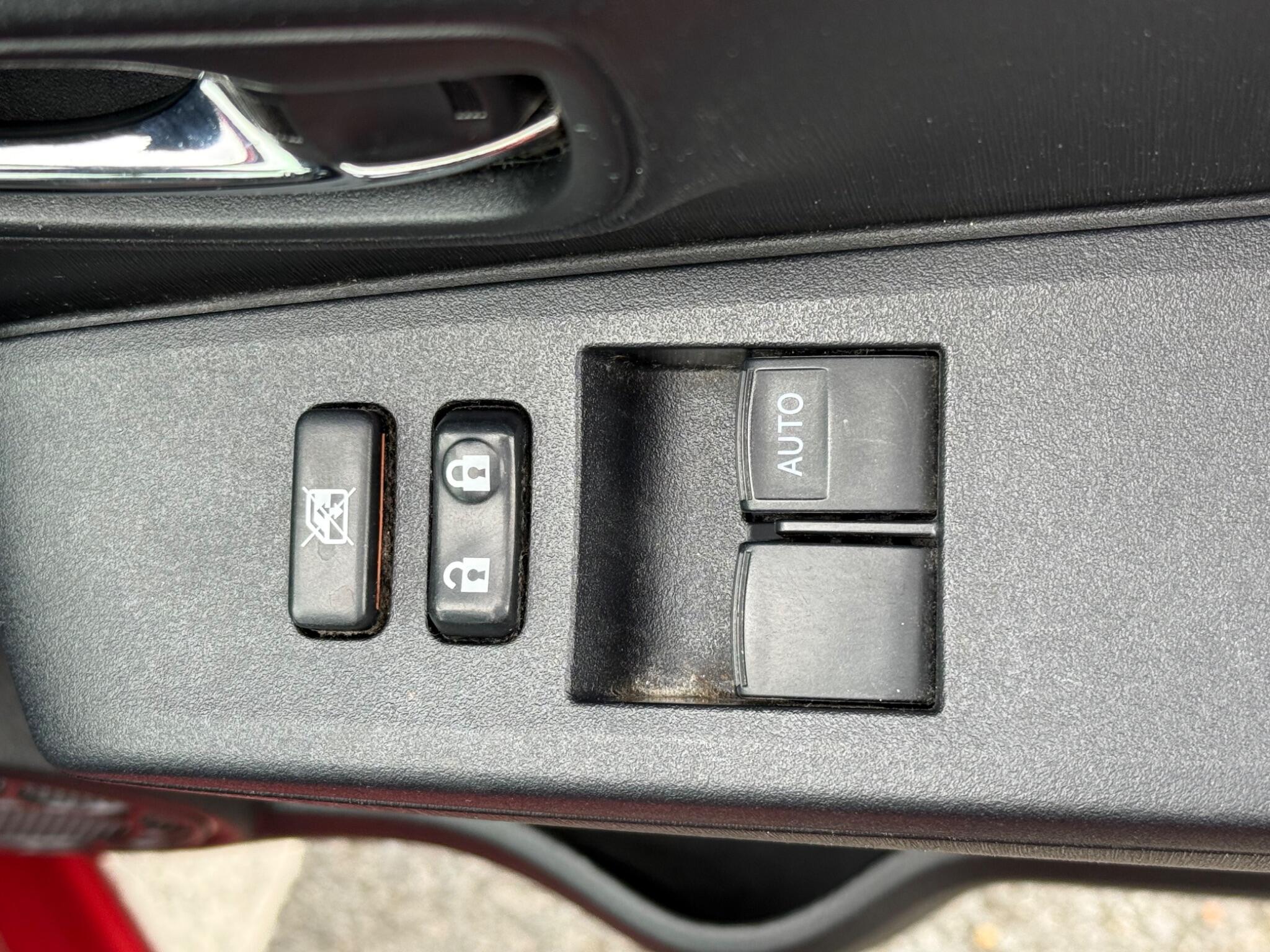 Toyota Yaris - Image 38