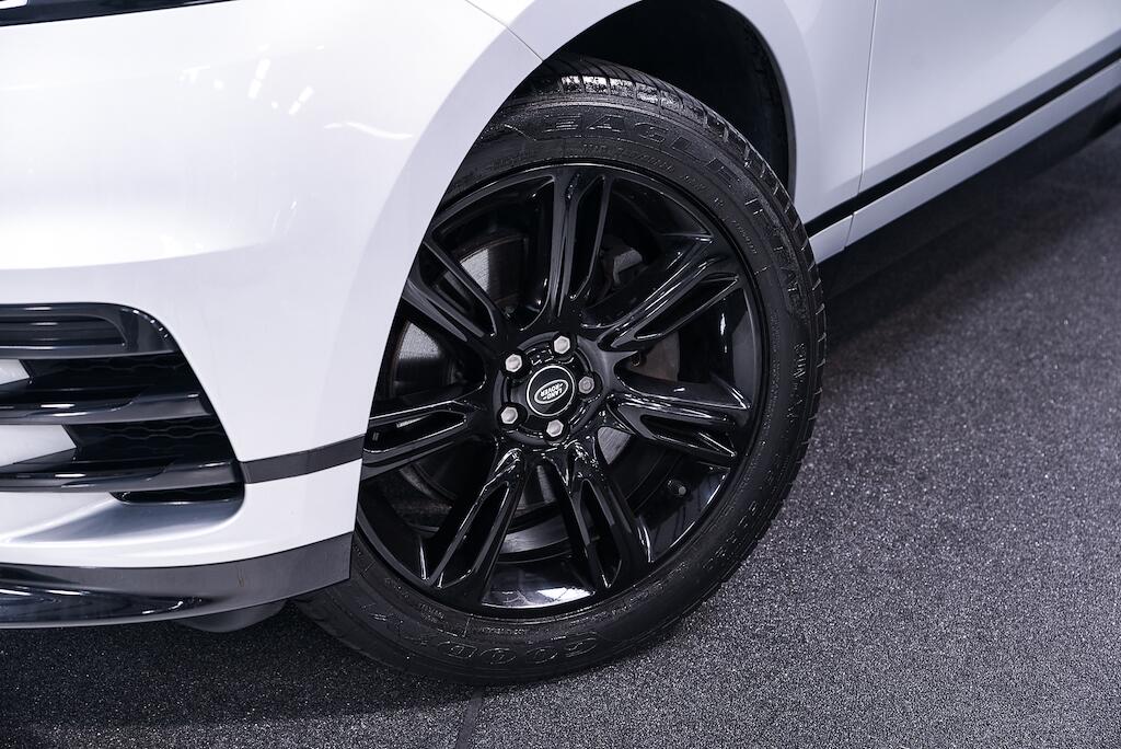 Land Rover Range Rover Velar - Image 8