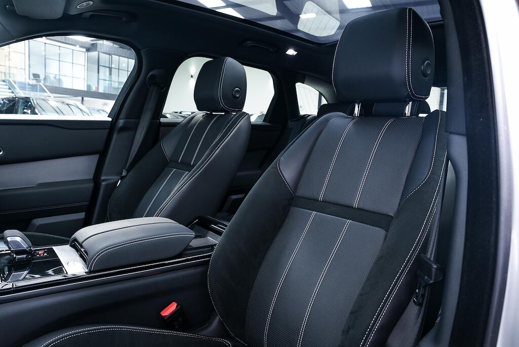 Land Rover Range Rover Velar - Image 13