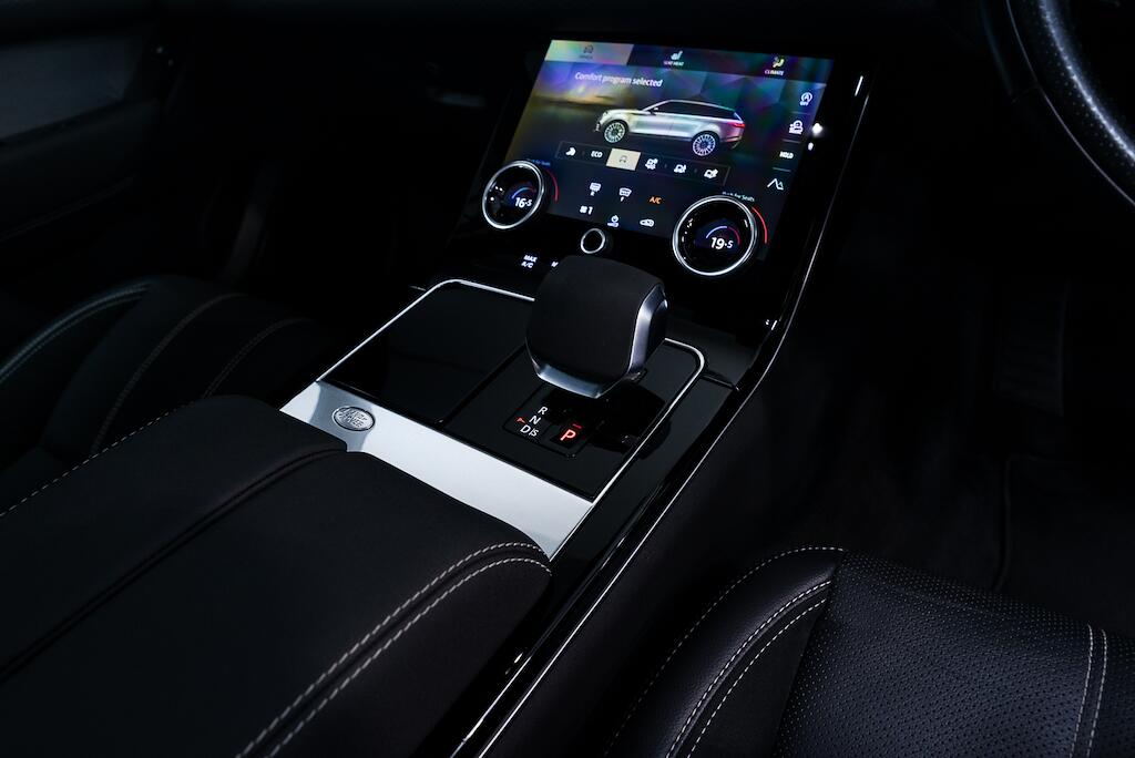 Land Rover Range Rover Velar - Image 15