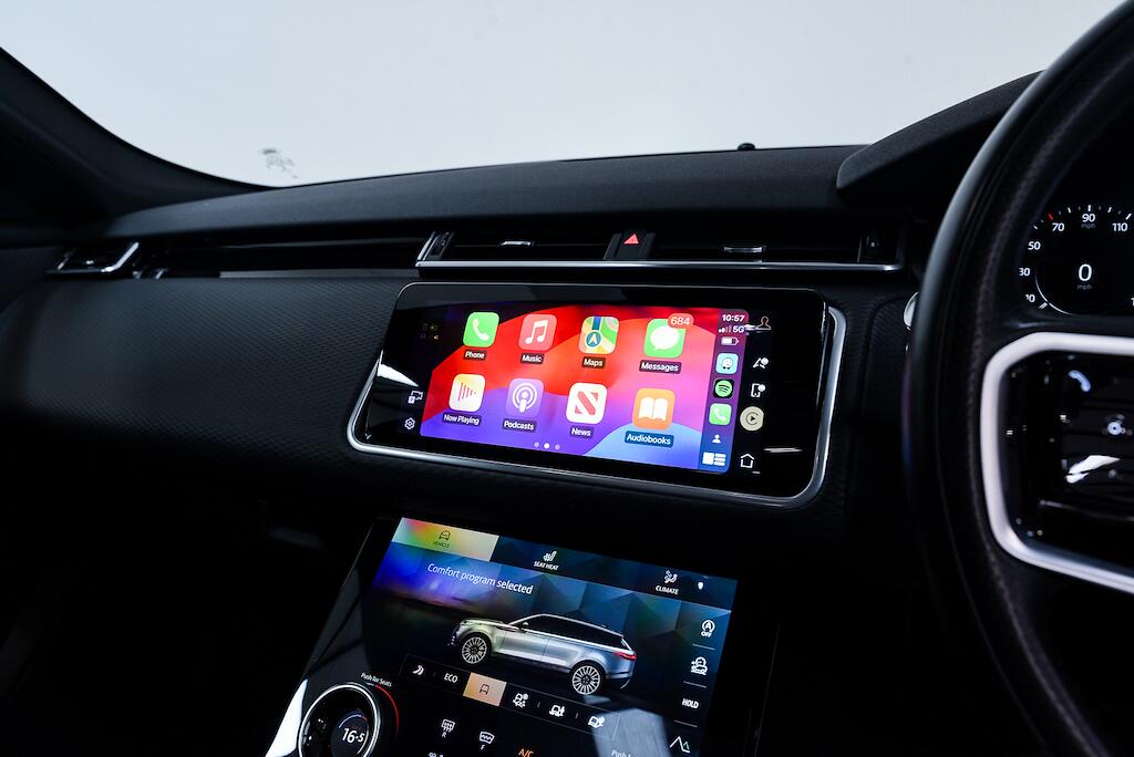 Land Rover Range Rover Velar - Image 18