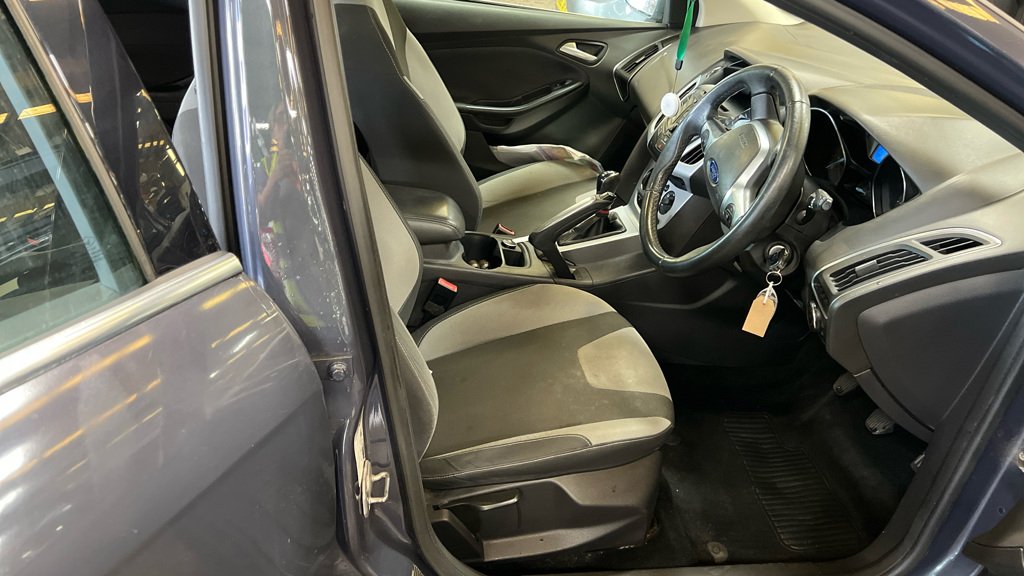 Ford Focus - Image 12