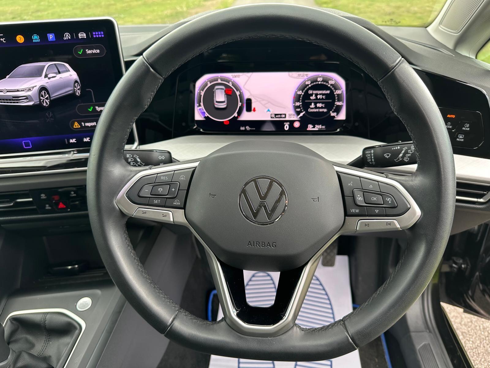 Volkswagen Golf - Image 23