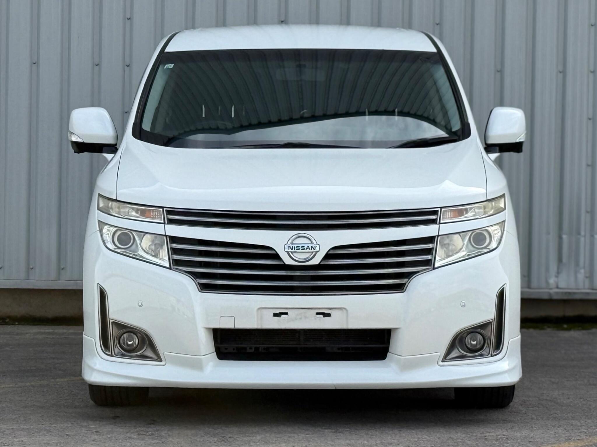 Nissan Elgrand - Image 8