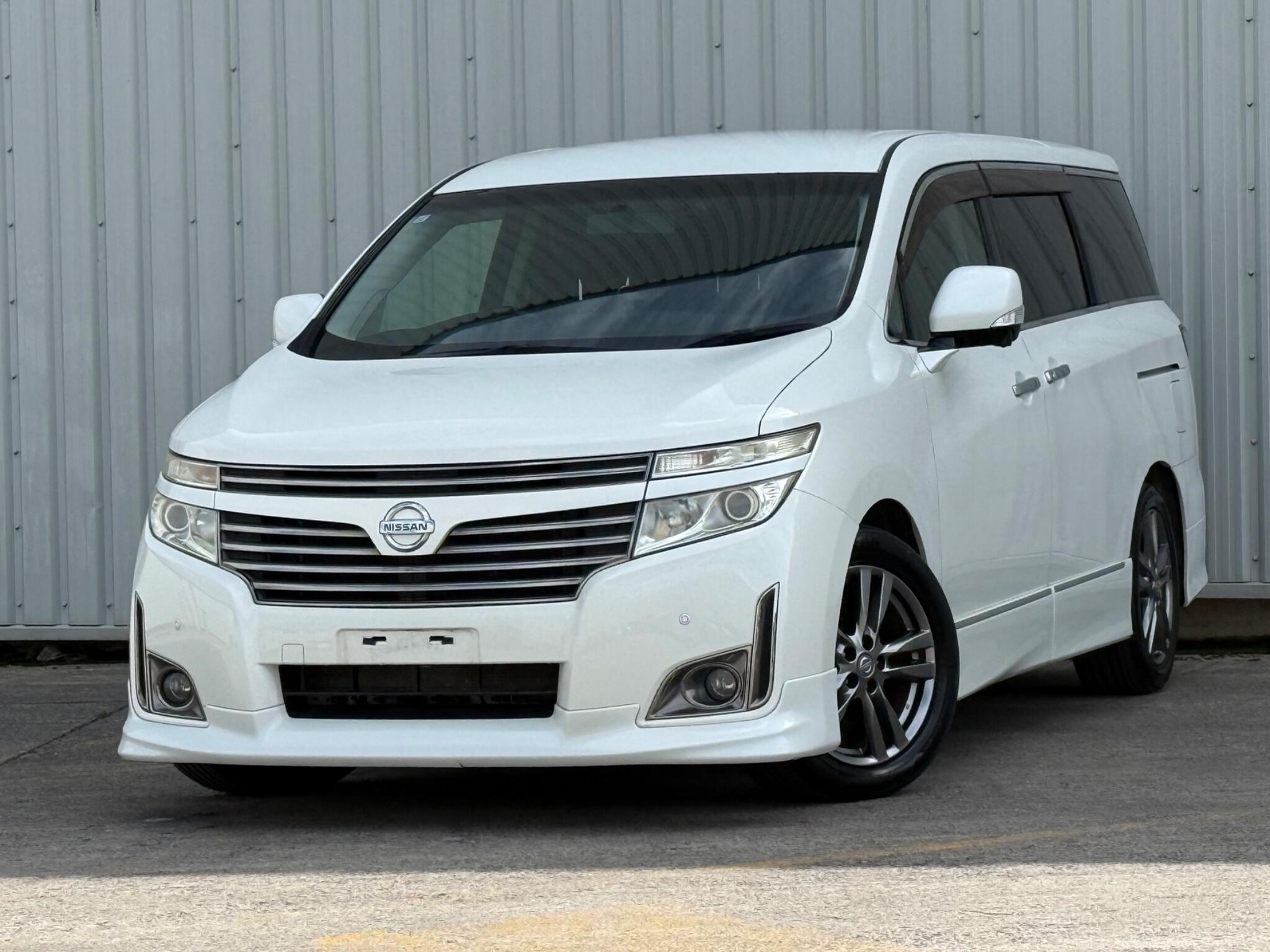 Nissan Elgrand - Image 5