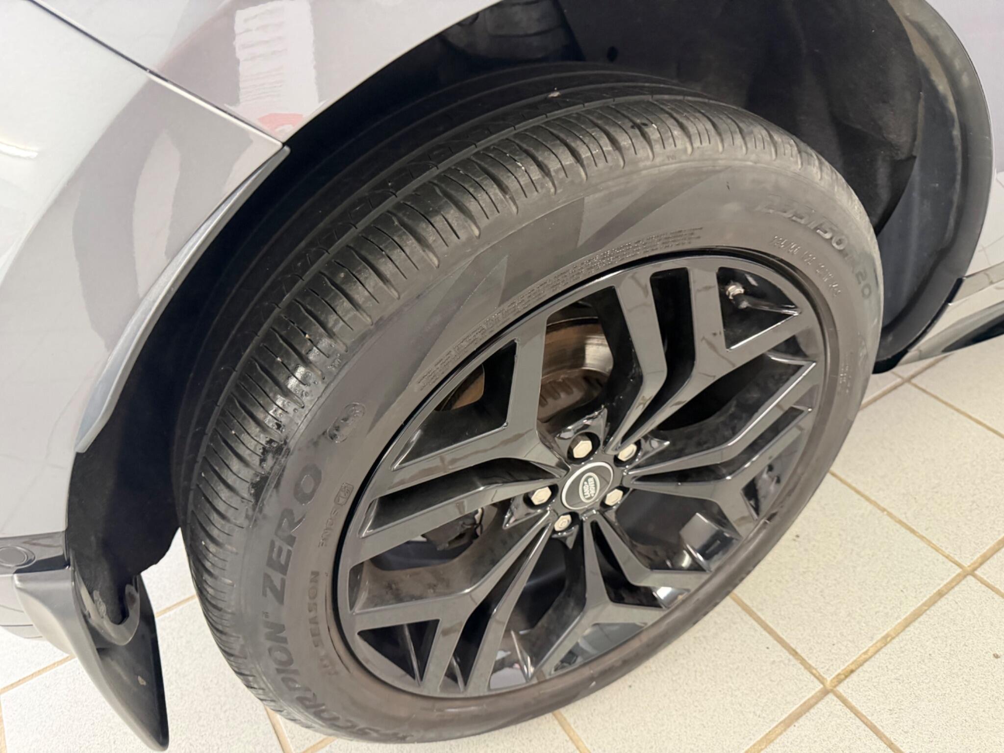 Land Rover Range Rover Evoque - Image 17