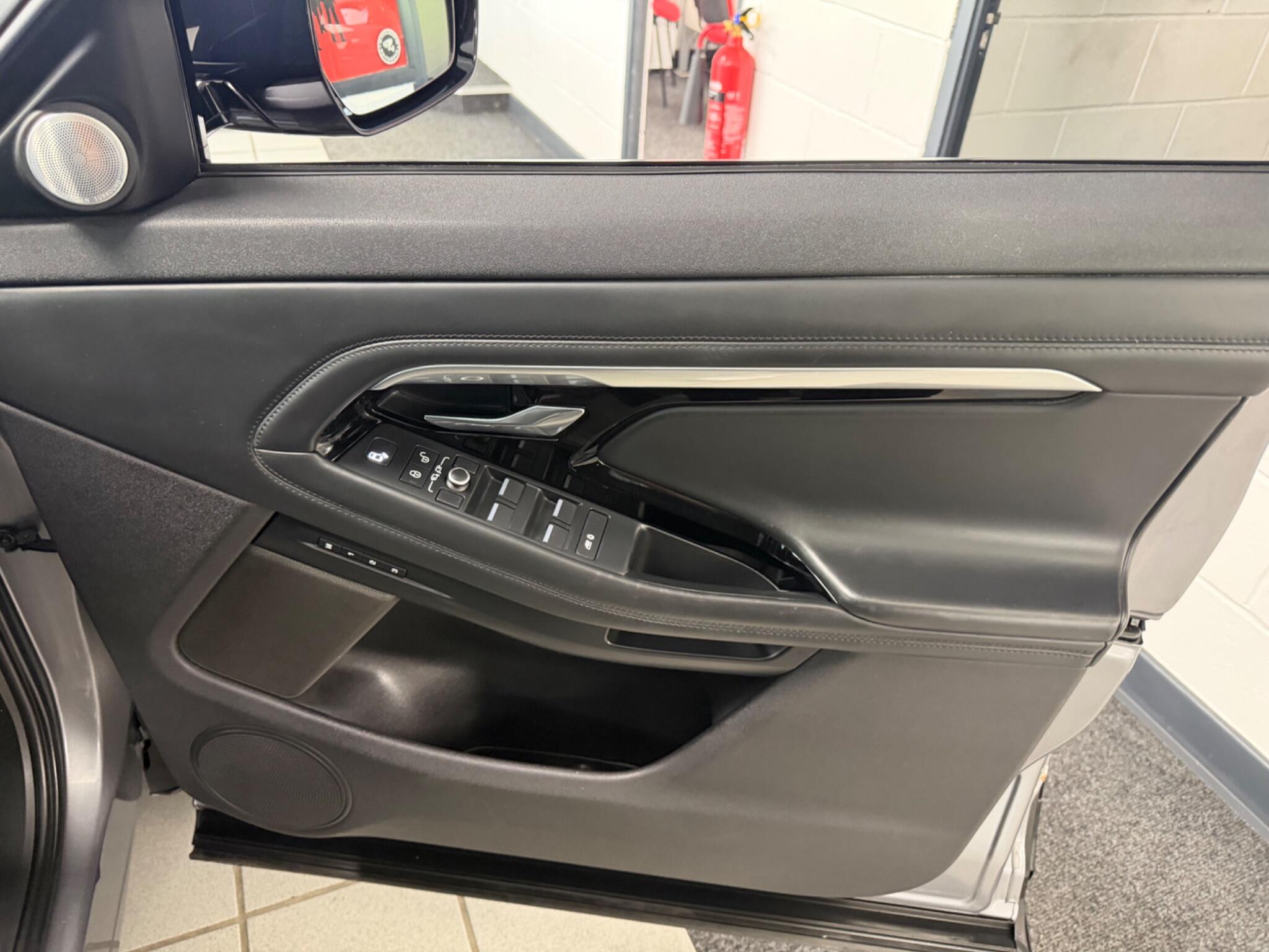 Land Rover Range Rover Evoque - Image 19