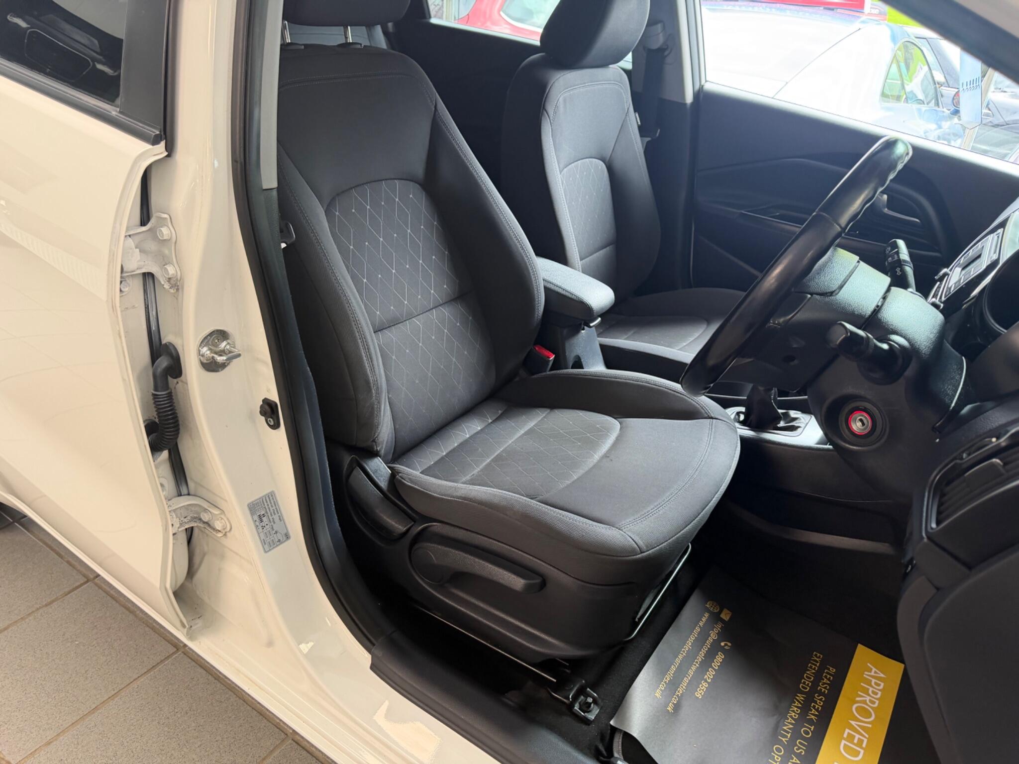Kia Rio - Image 5