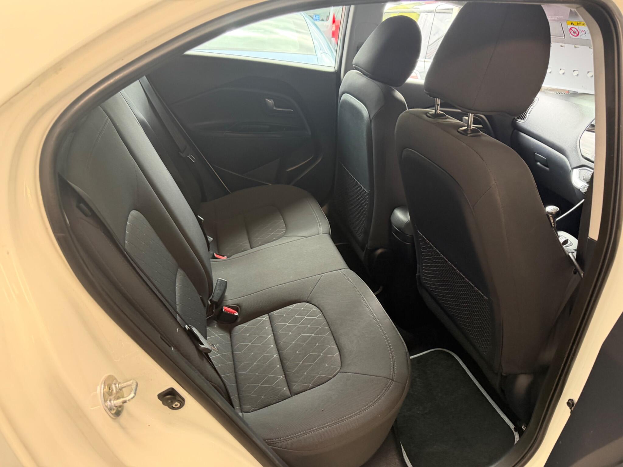 Kia Rio - Image 7