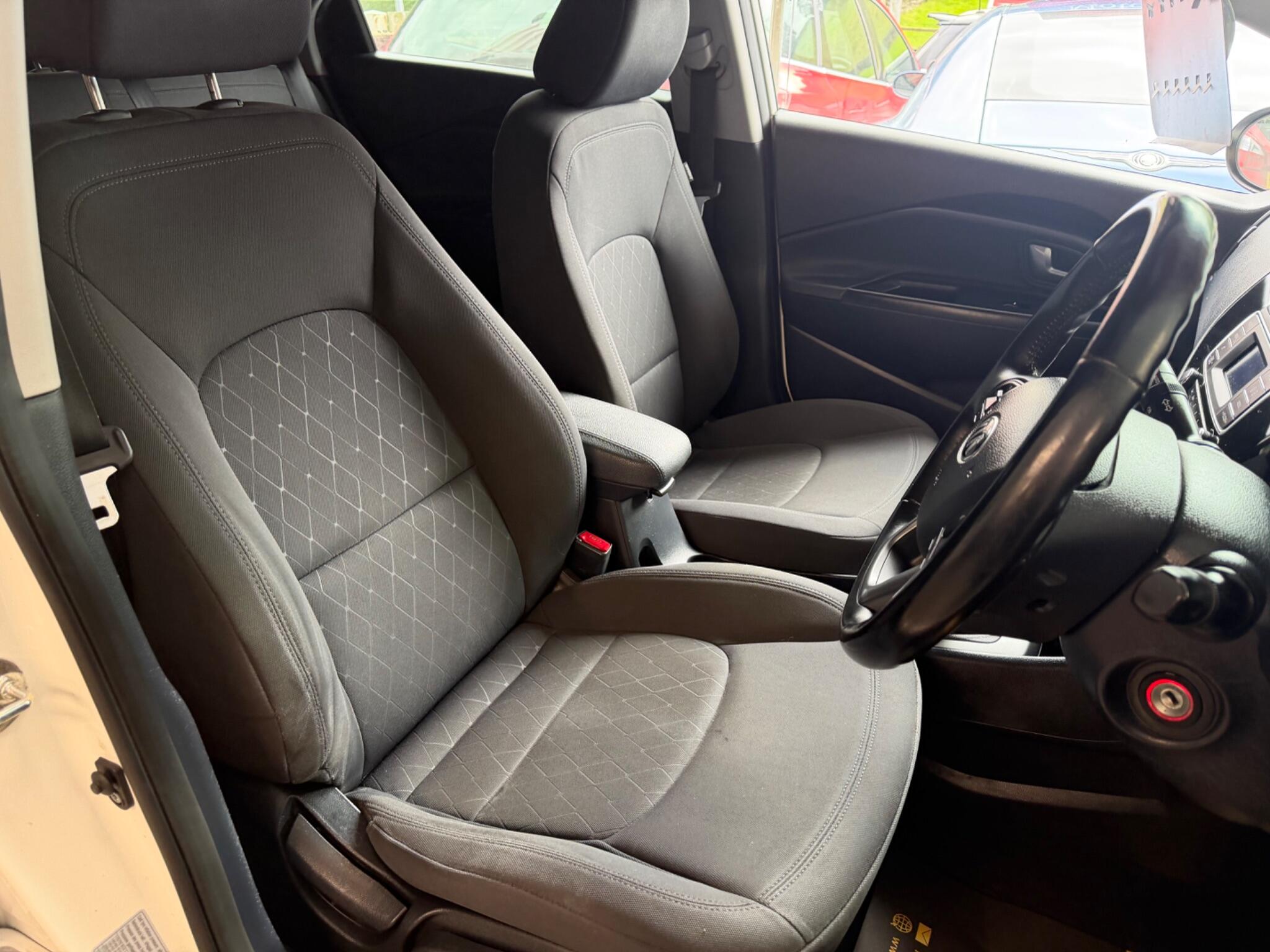 Kia Rio - Image 10