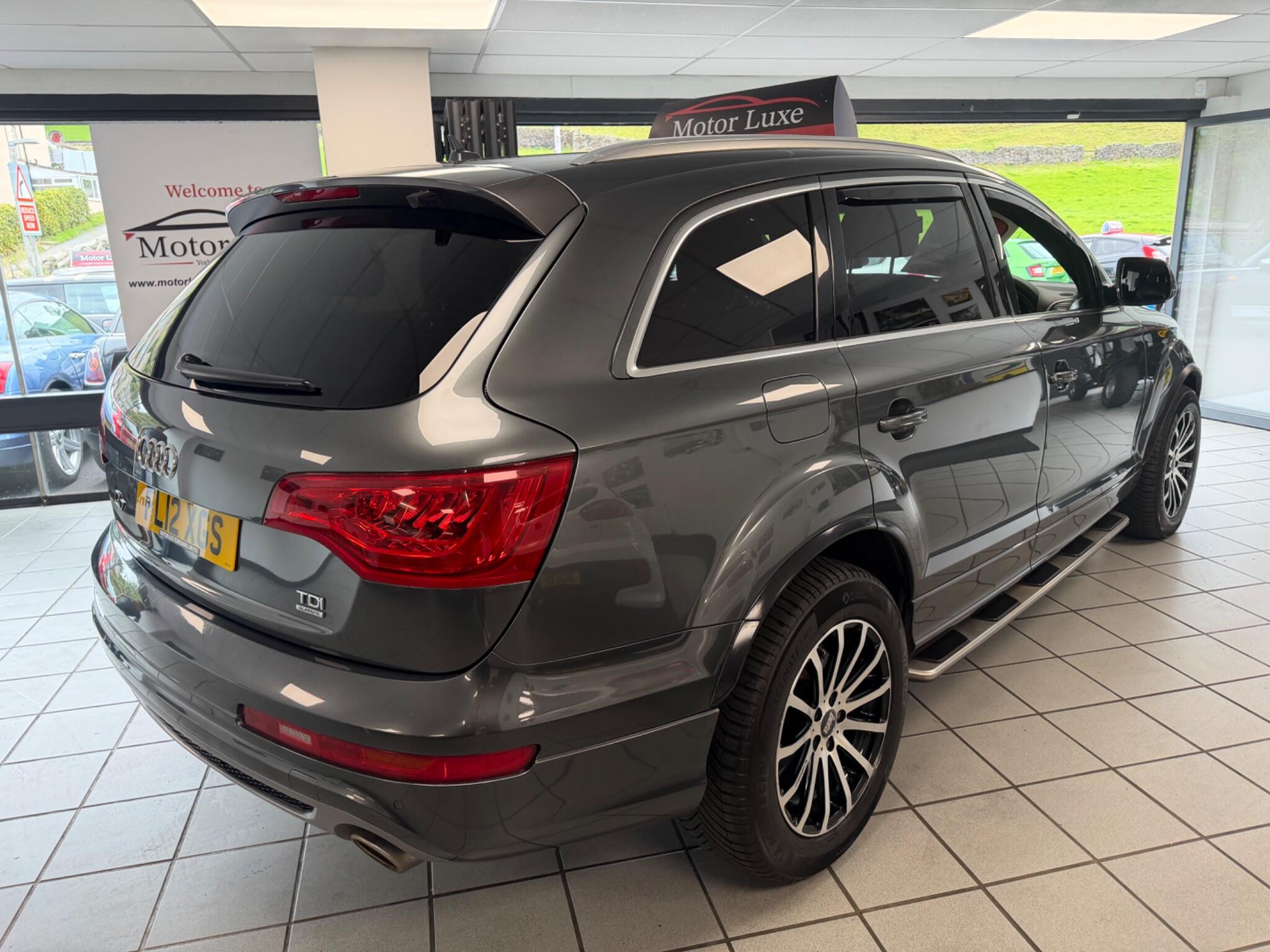 Audi Q7 - Image 8