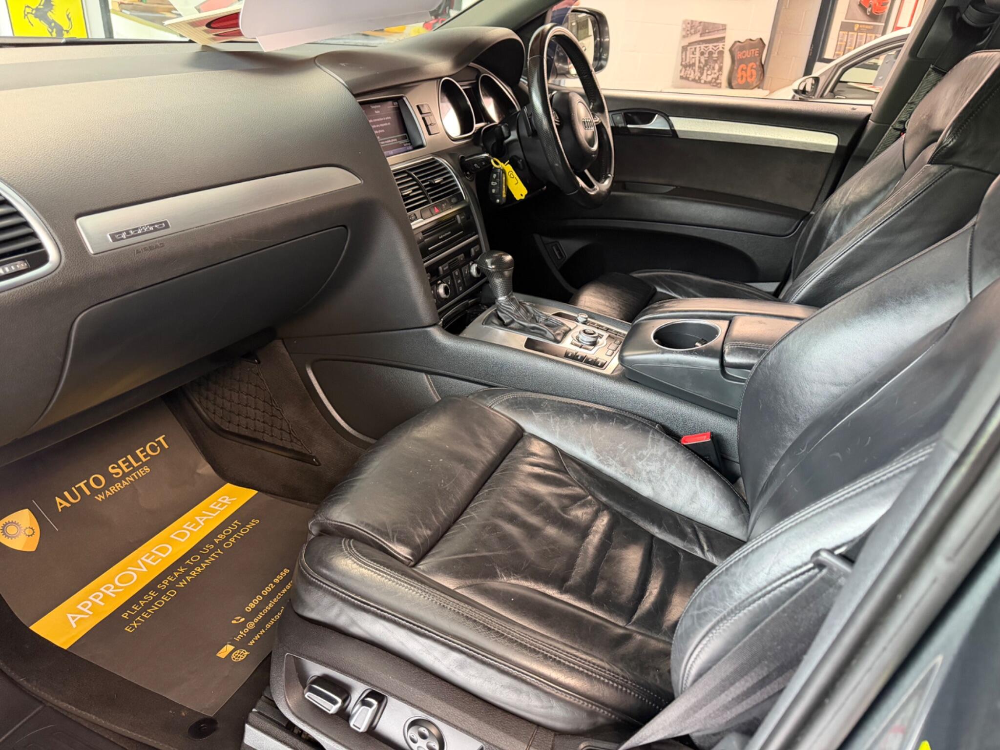 Audi Q7 - Image 9