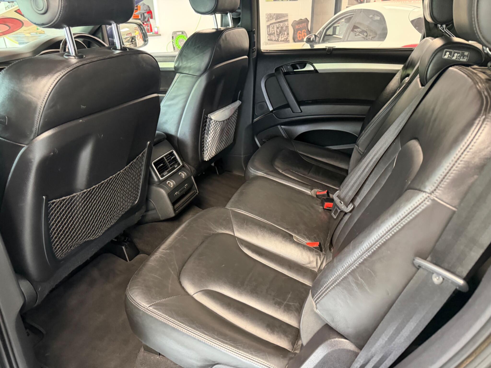 Audi Q7 - Image 10