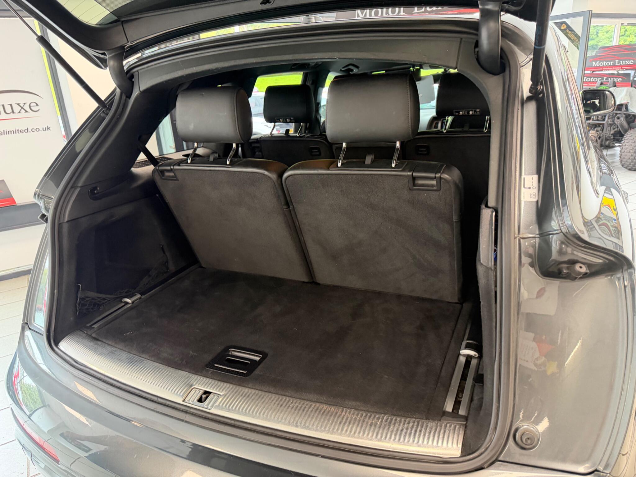 Audi Q7 - Image 19