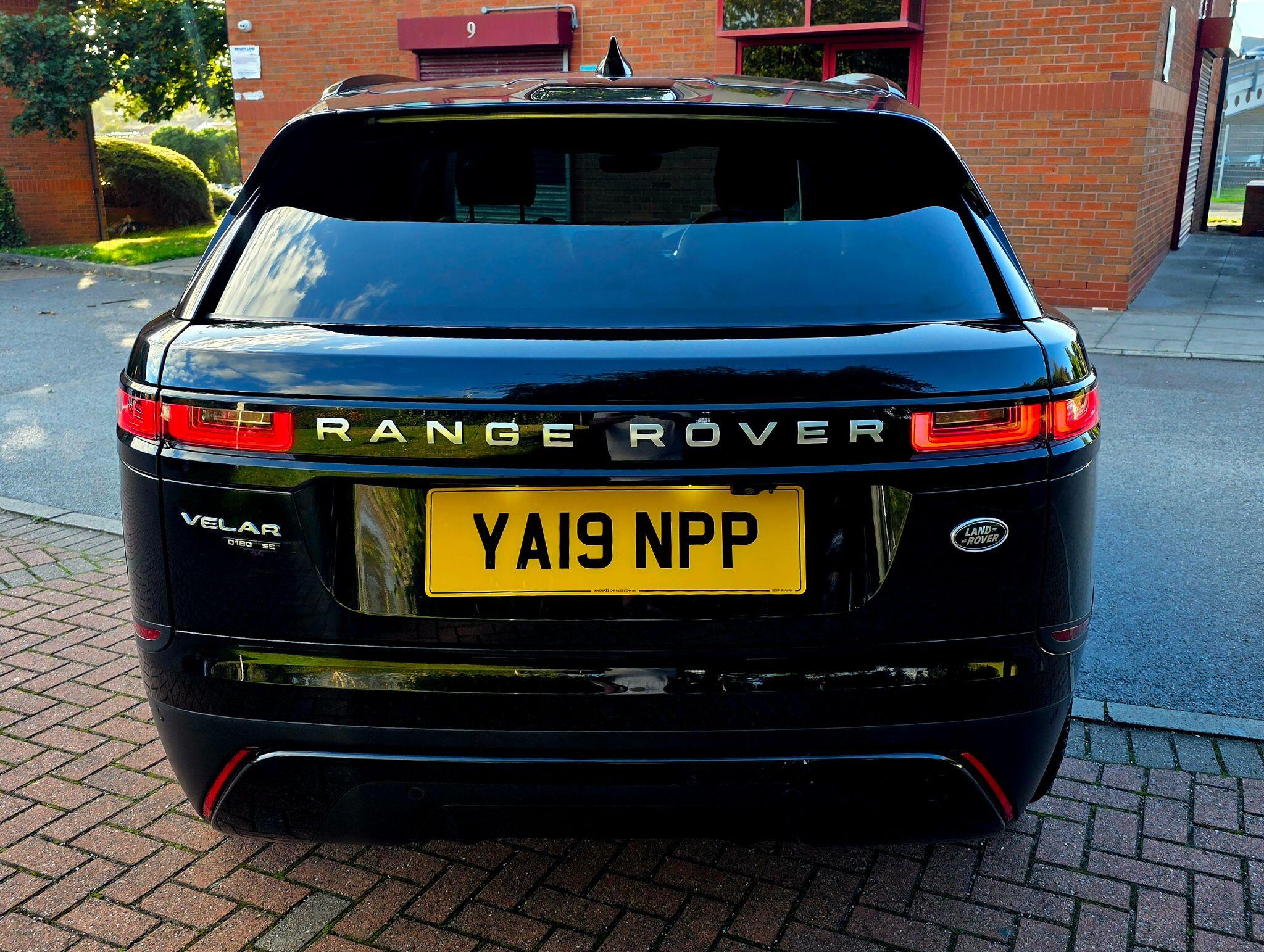 Land Rover Range Rover Velar - Image 11