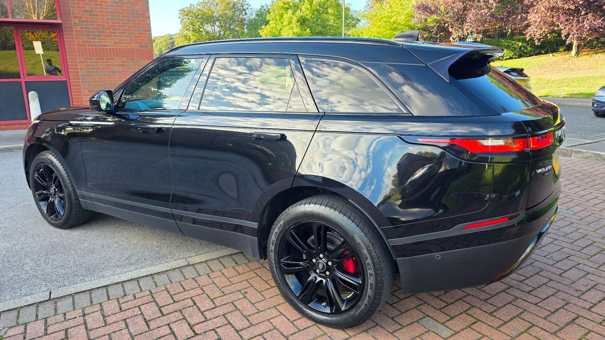 Land Rover Range Rover Velar - Image 12