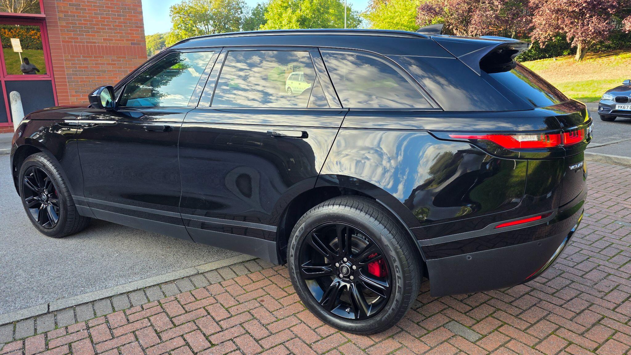 Land Rover Range Rover Velar - Image 13