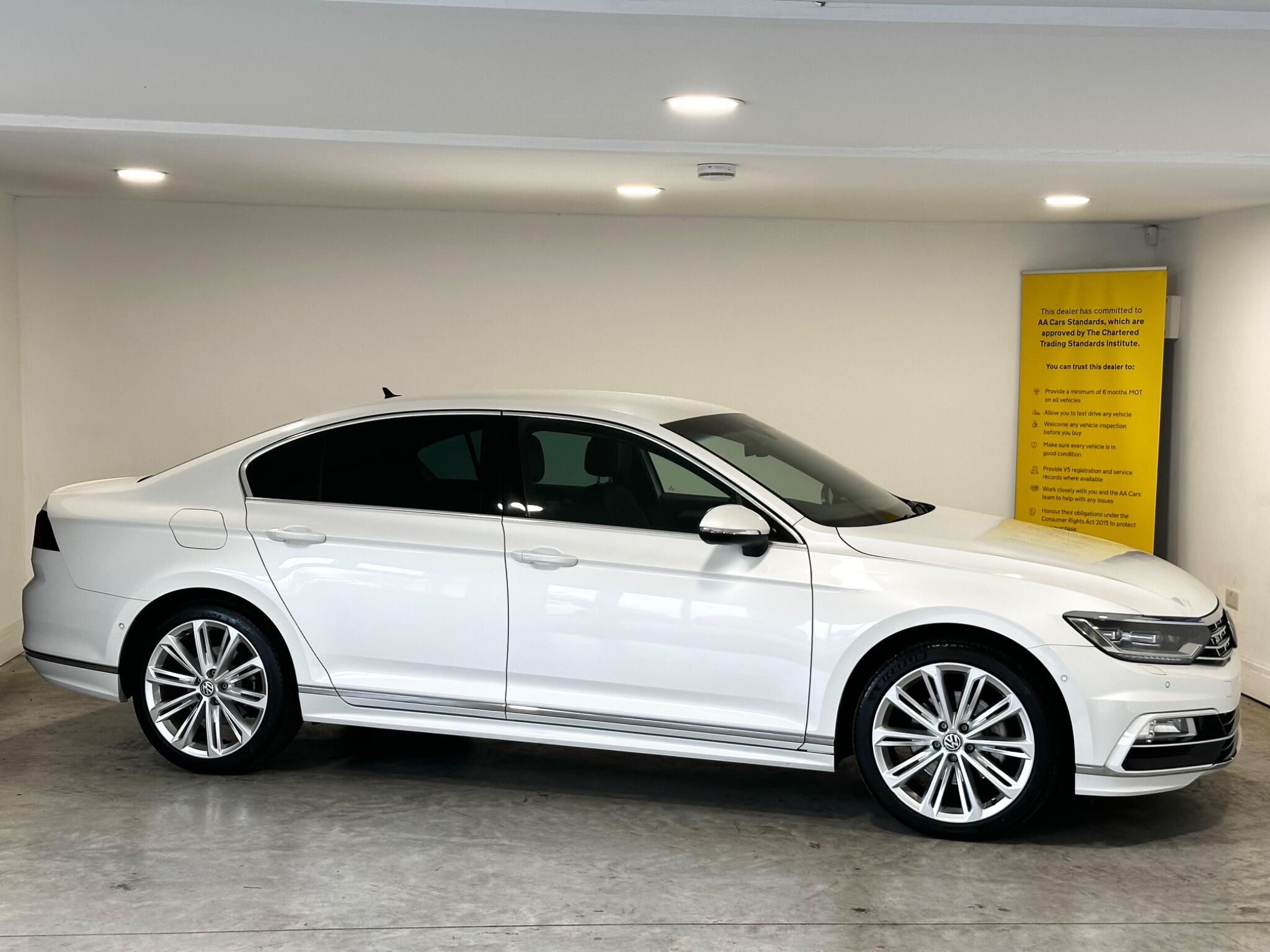 Volkswagen Passat - Image 10