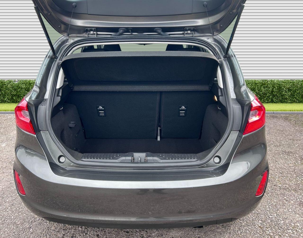 Ford Fiesta - Image 10