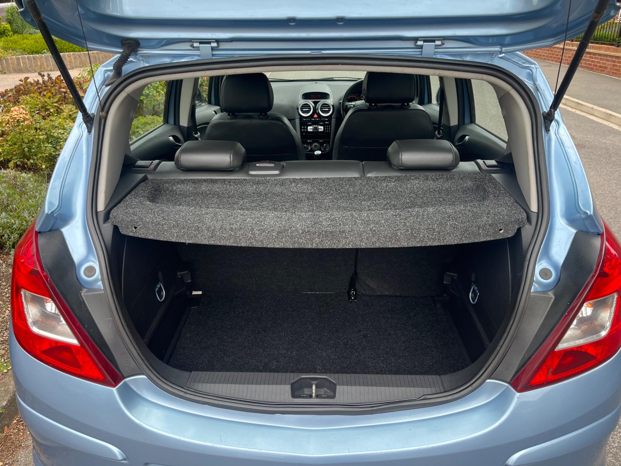 Vauxhall Corsa - Image 34