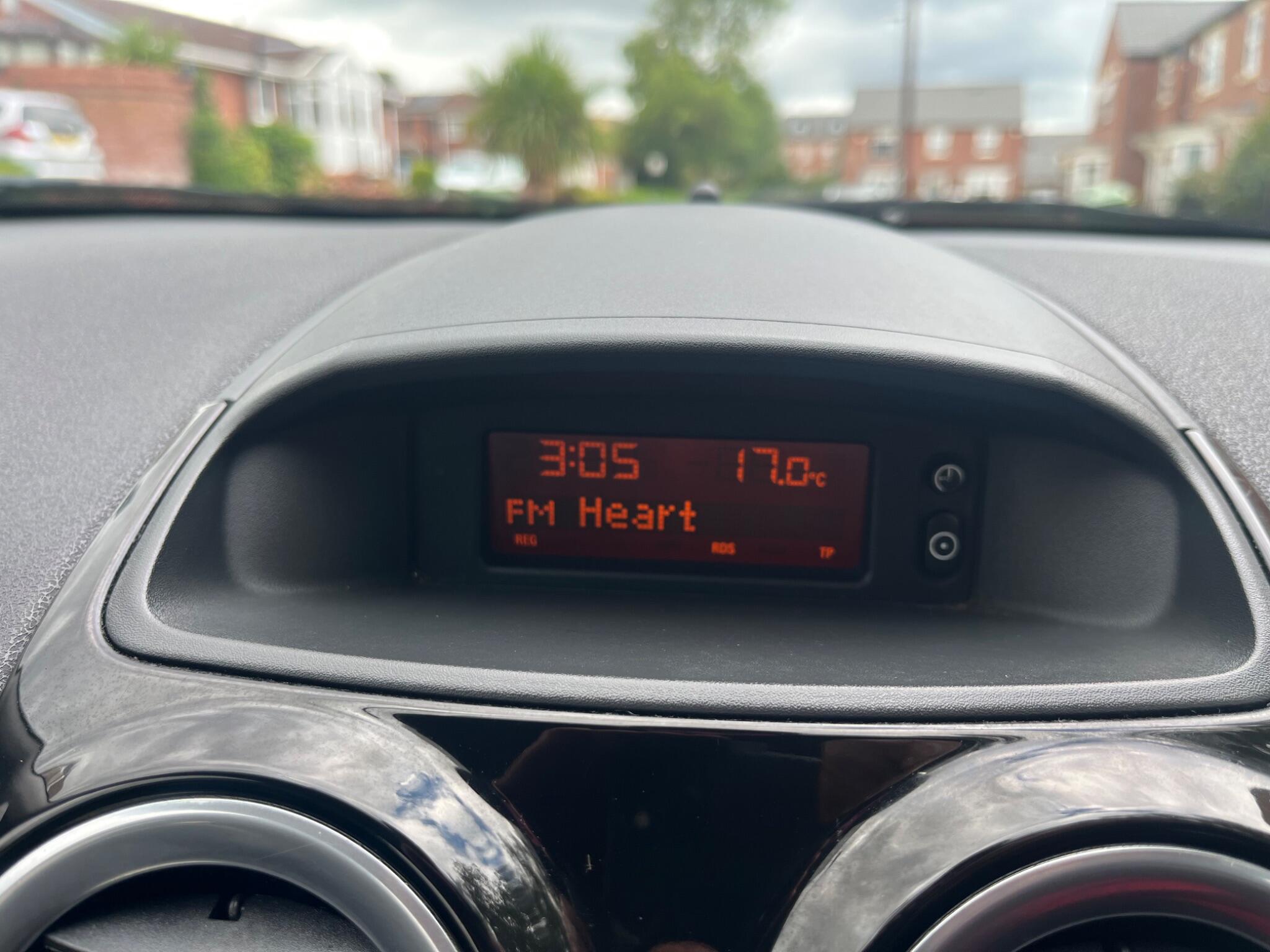 Vauxhall Corsa - Image 31
