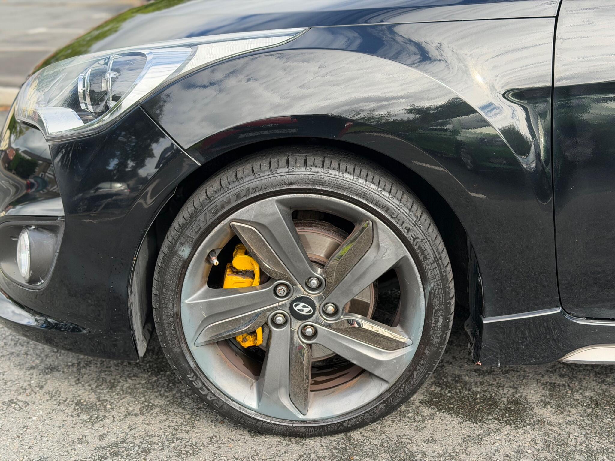 Hyundai Veloster - Image 14